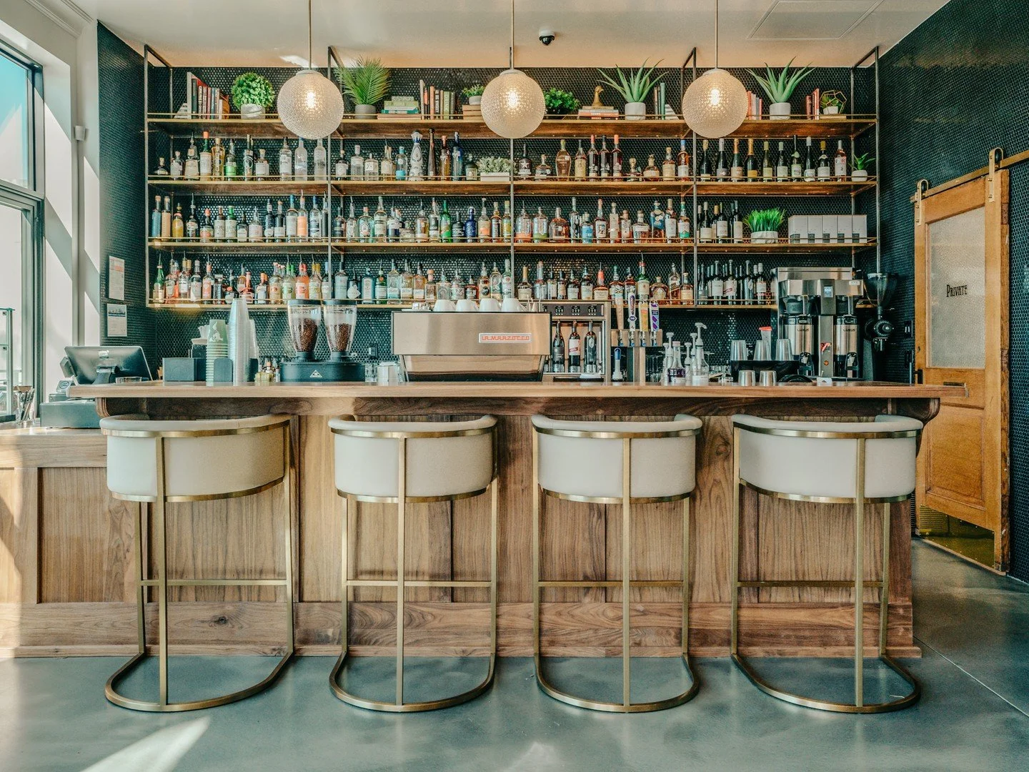 From morning to night, Simona&rsquo;s at Colton House is your go-to gathering place. Start the day with Proud Mary Coffee, fresh tea, and a relaxed caf&eacute; vibe, then return as the sun sets for crafted cocktails, curated wines, and local beer in 