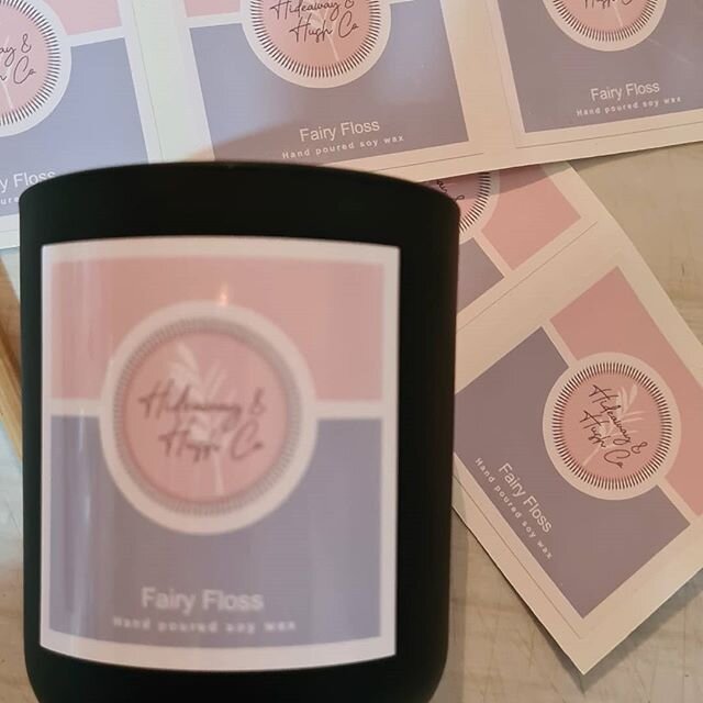 still absolutely obsessed with my labels, love love love them. This Small bizz of mine consists of so much pink I cant deal, I'm not a pink girl but I almost think my labels have turned me thanks @longstoryshortprint 
#Pink #Candles #CandleLover #Obs