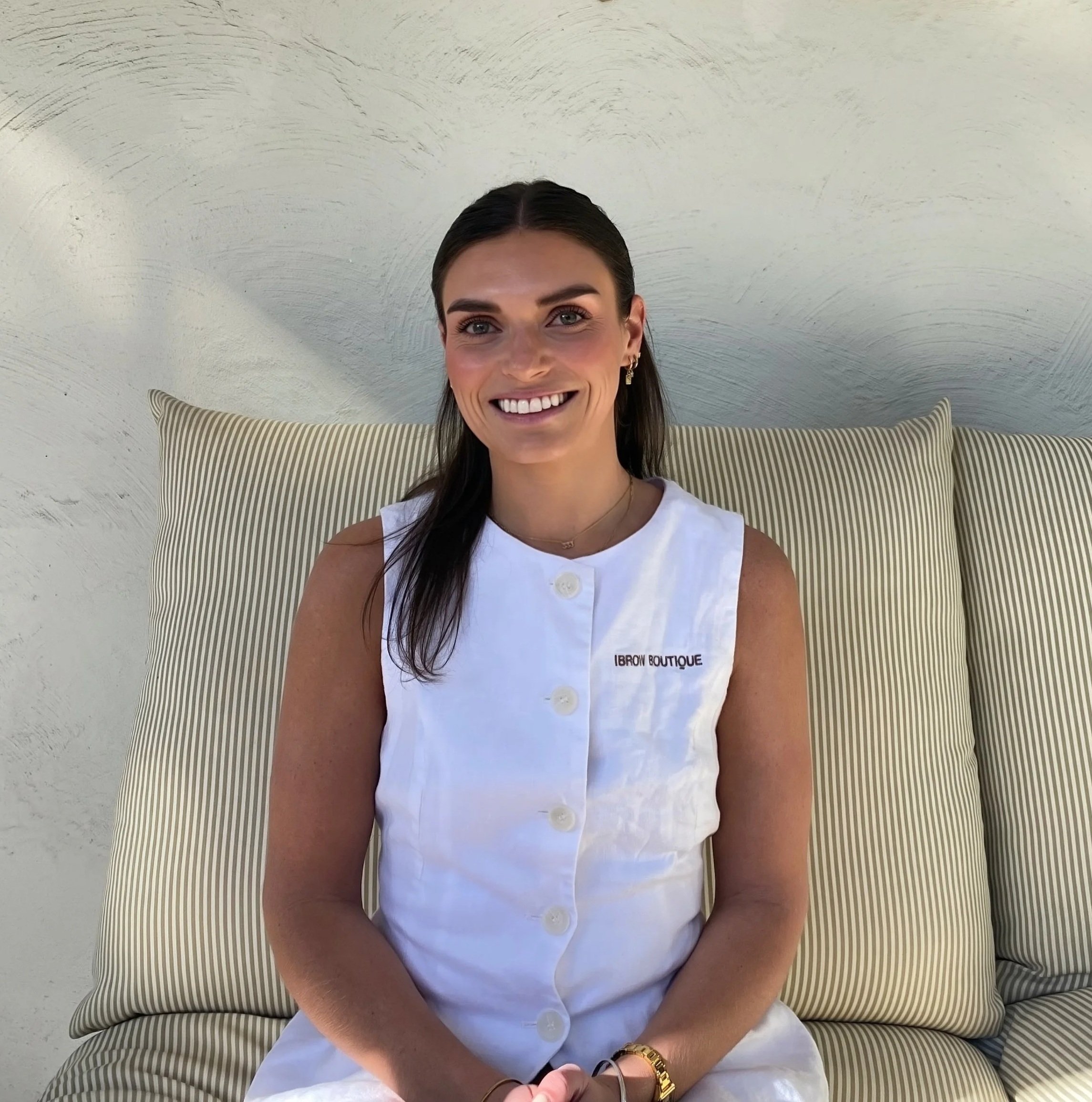 Liv - Receptionist 