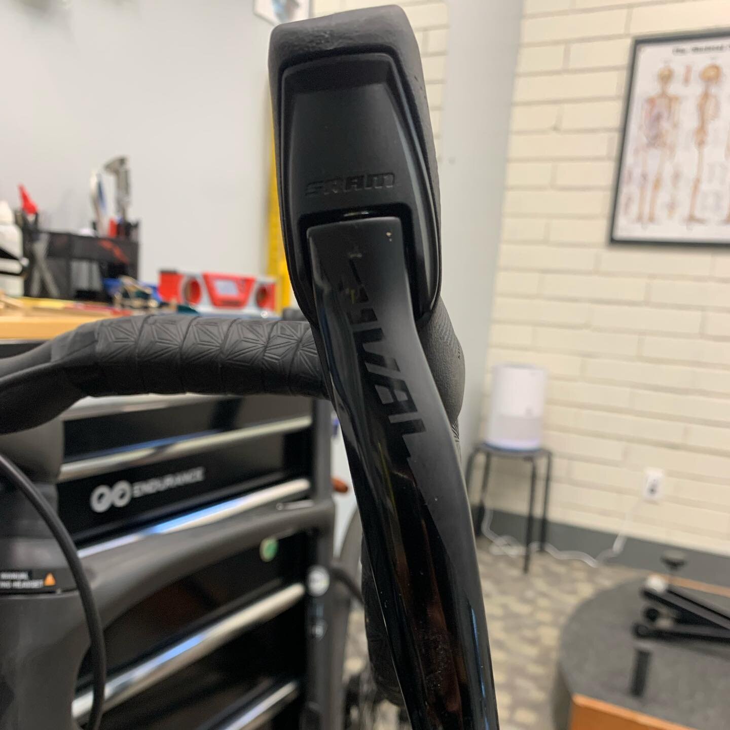 Got a first hand look at the new SRAM Rival AXS group today on a clients bike. Compared to Force these shifters have a subtly smaller diameter and hood profile ideal for riders with smaller hands. 

Compared to even 5 years ago the ergonomics of shif