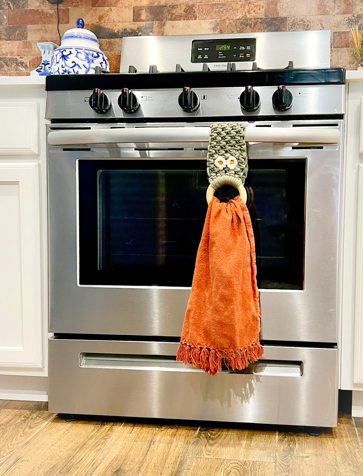 21F6062F-151A-470E-8F2D-CA465F8EB1BA