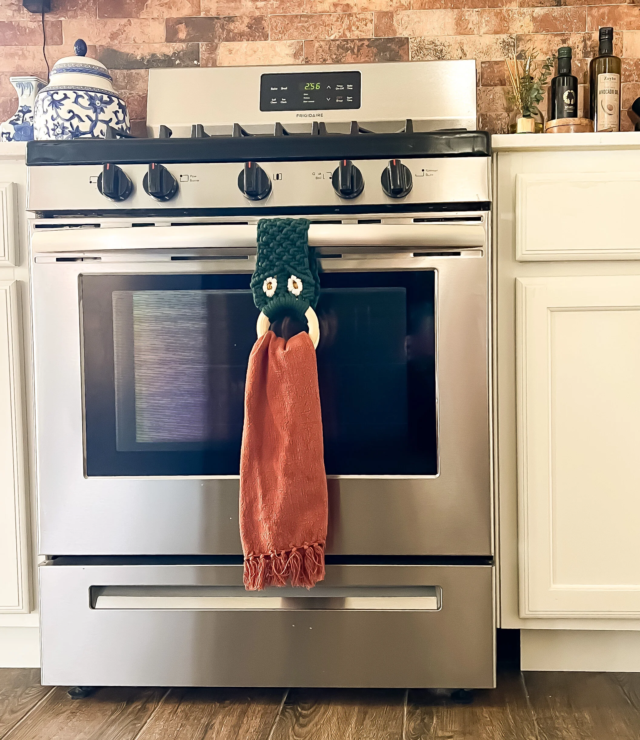 E19E8FBC-64BB-499B-B28E-50F8B46D0E16