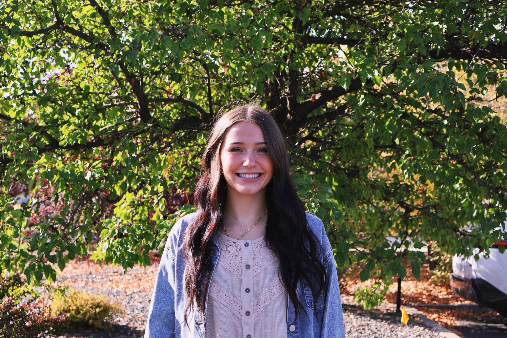 Meet Kaylie, the newest member of the SFC team!👋

Kaylie grew up in southern Idaho and moved to Moscow at the end of the summer while continuing her education online. With a passion for helping others and a growing interest in health and wellness, s