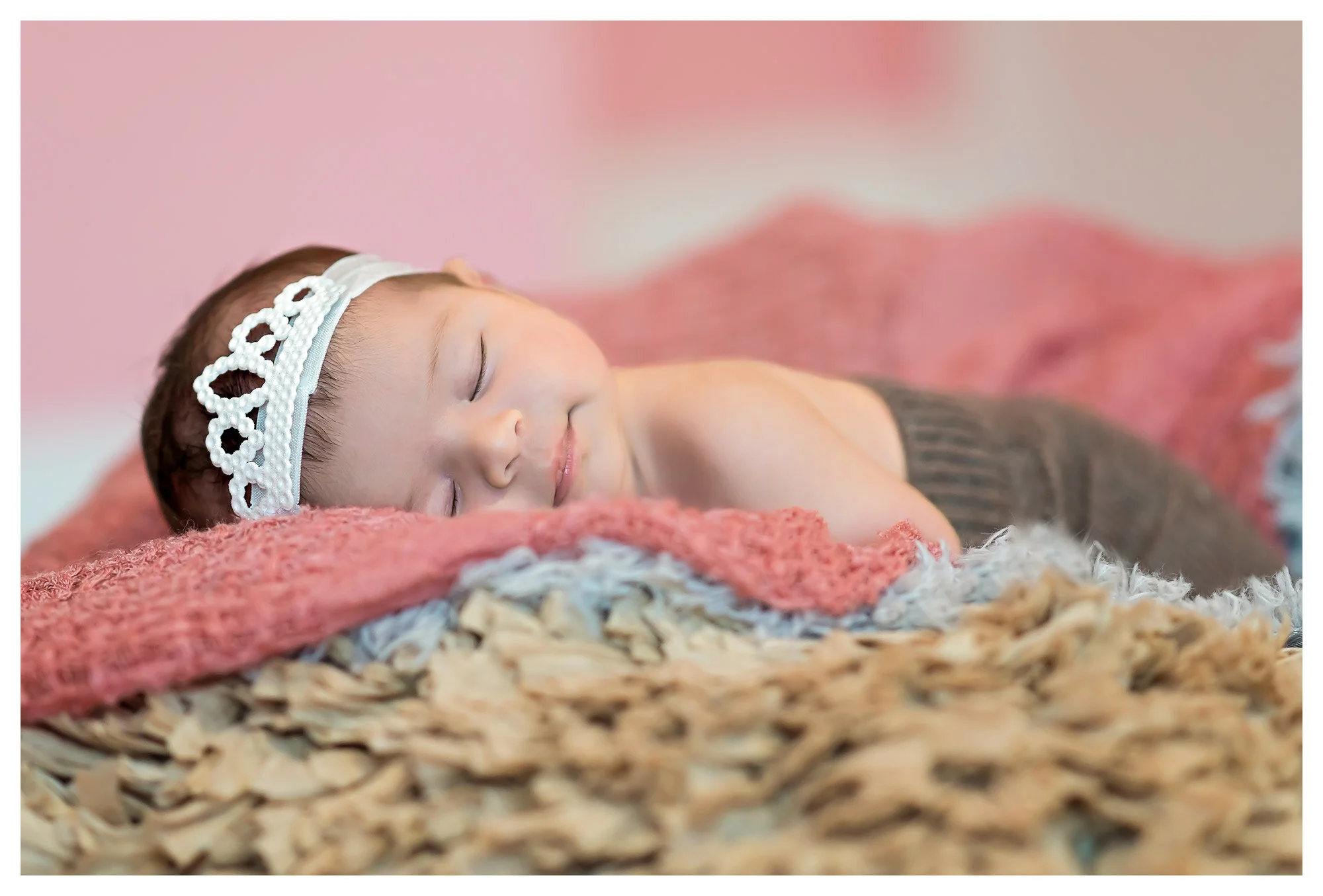 GerardoM-DulcePiv-FS-12-web-Newborn-Photographer-Chicago.jpg