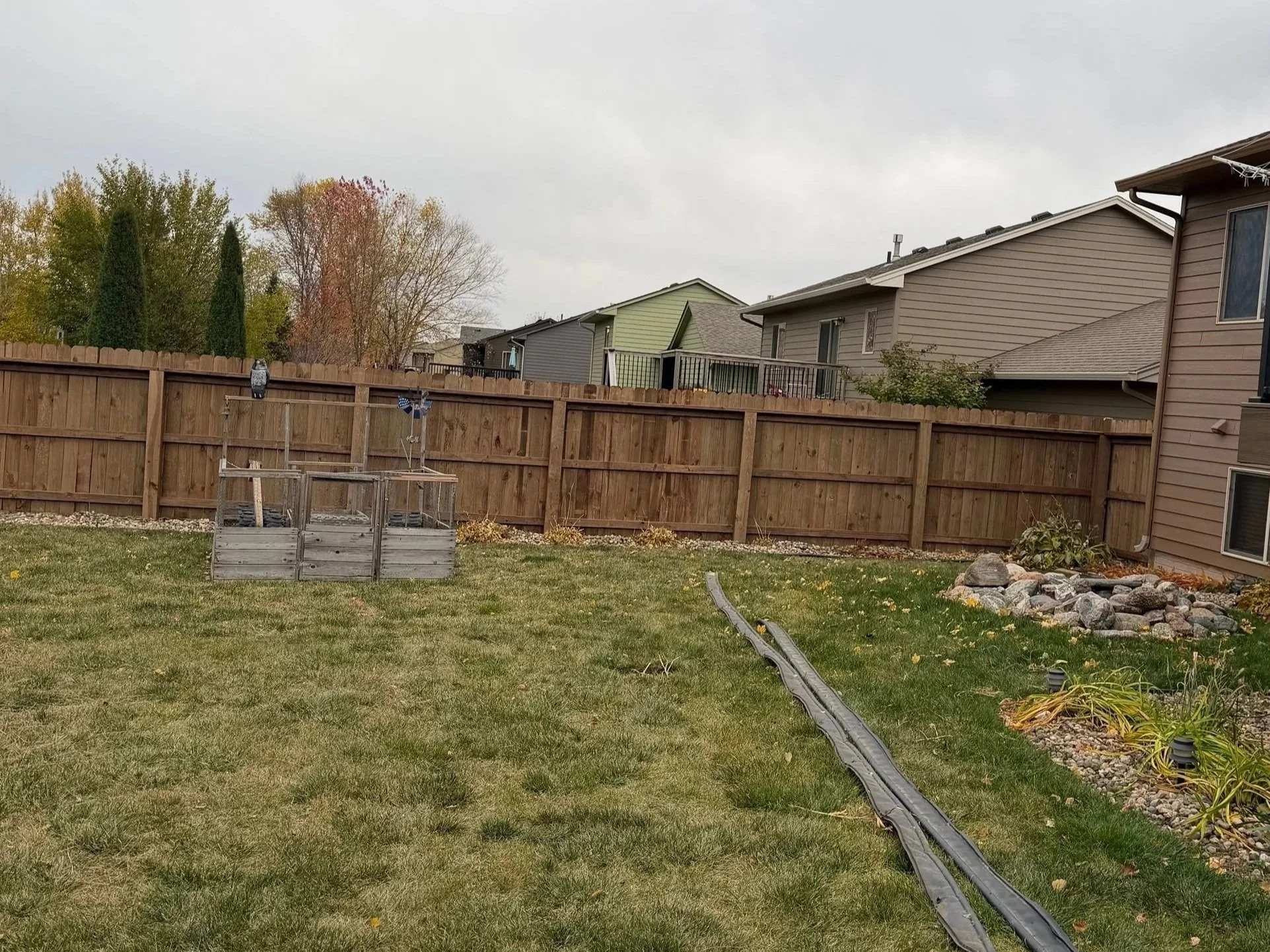cedartone privacy fence with enclosed galvanized posts