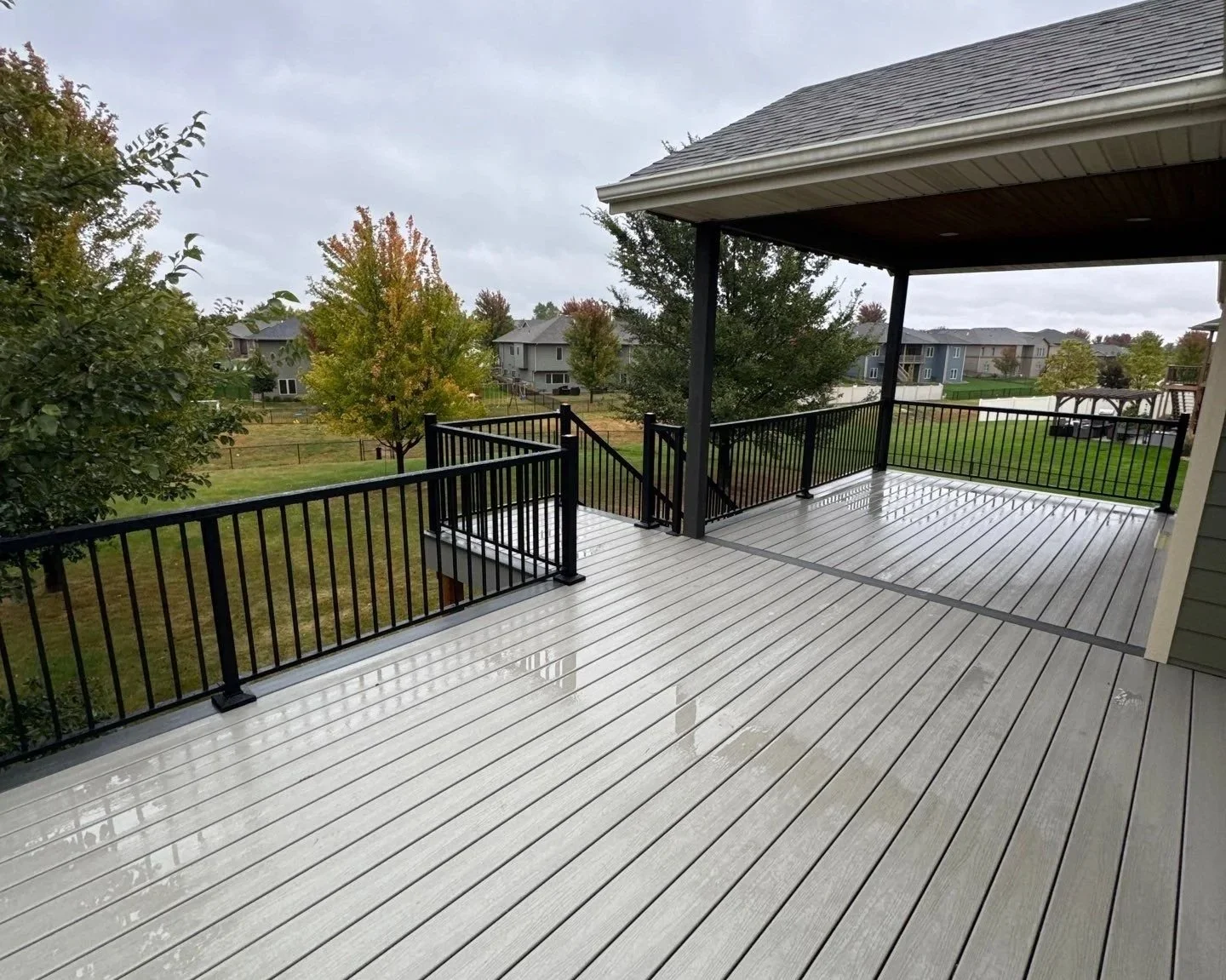 trex composite decking with star railing and picture framing