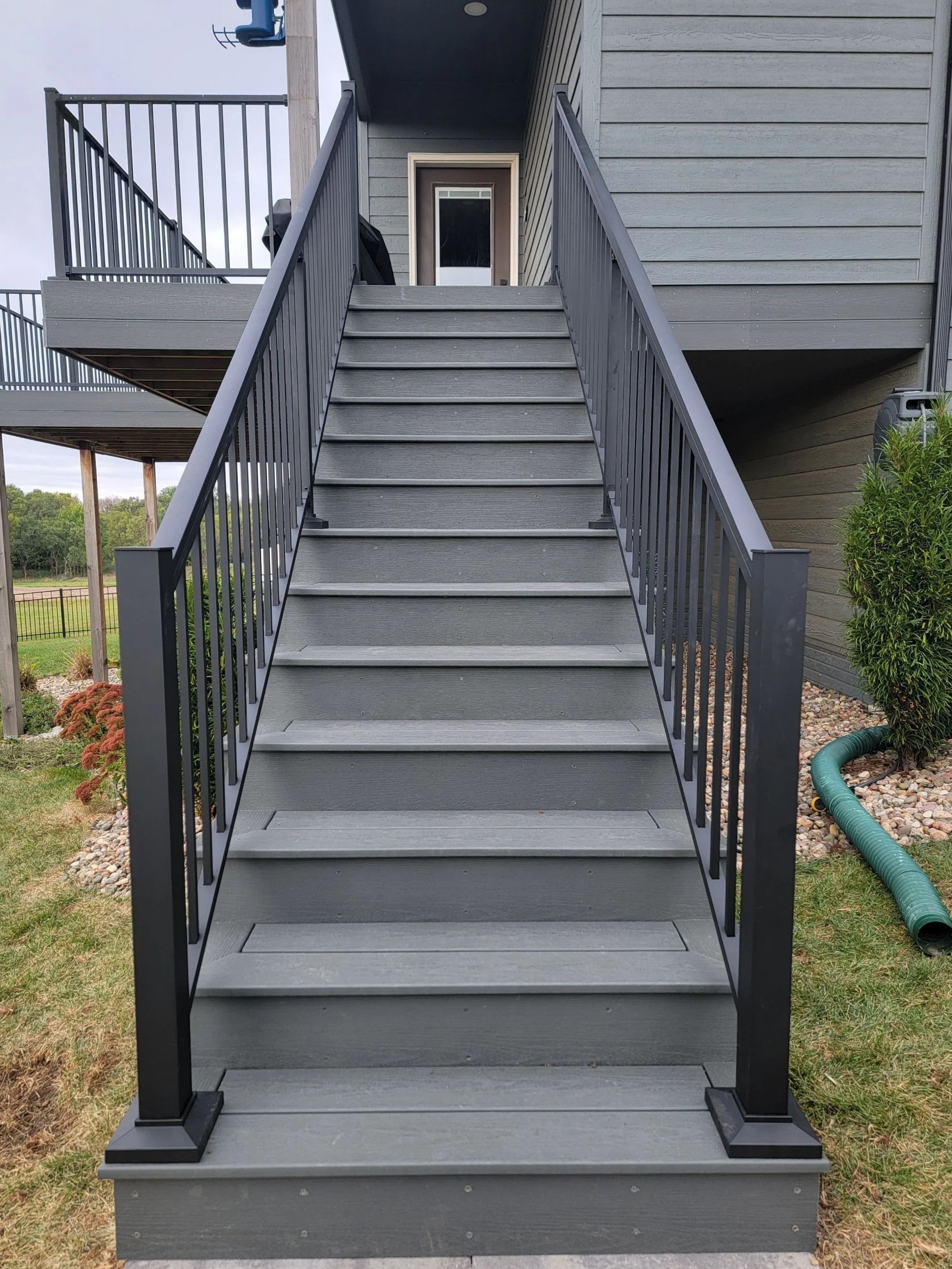 trex clam shell trex deck stairs with picture framed stairs.jpg