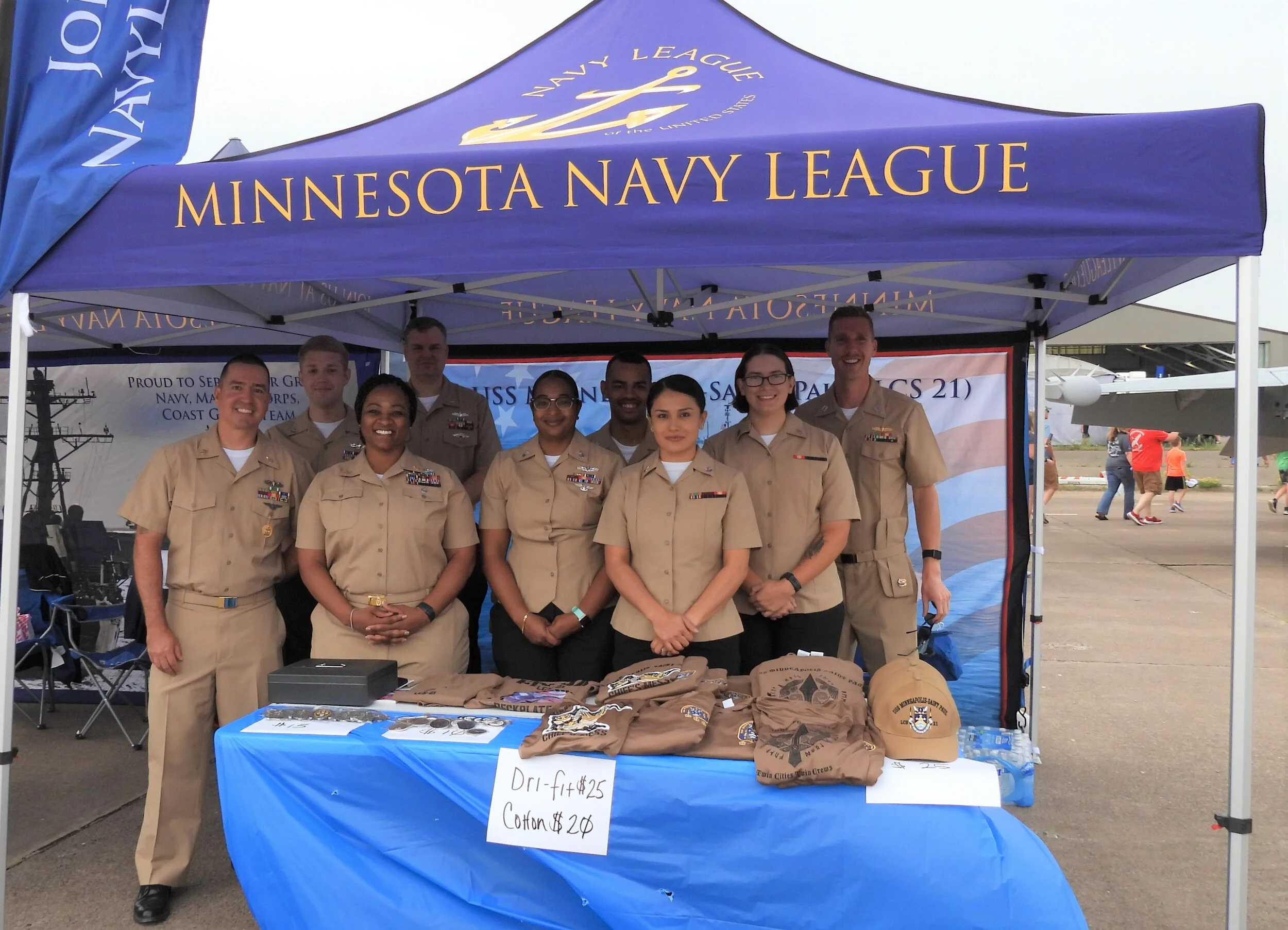 USS MINNEAPOLIS SAINT PAUL (LCS 21) CREW VISITS MINNESOTA
