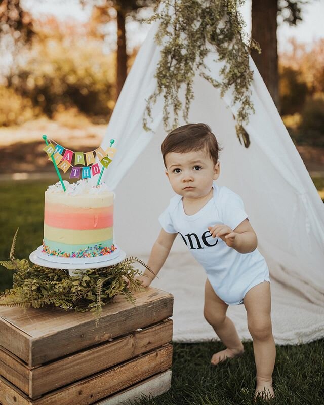 Aryel turns one 💙 Scroll for some adorable and hilarious crying pics 🥺 They&rsquo;re always some of my faves lol .
.
.
Thank you @caaliforniana 💕