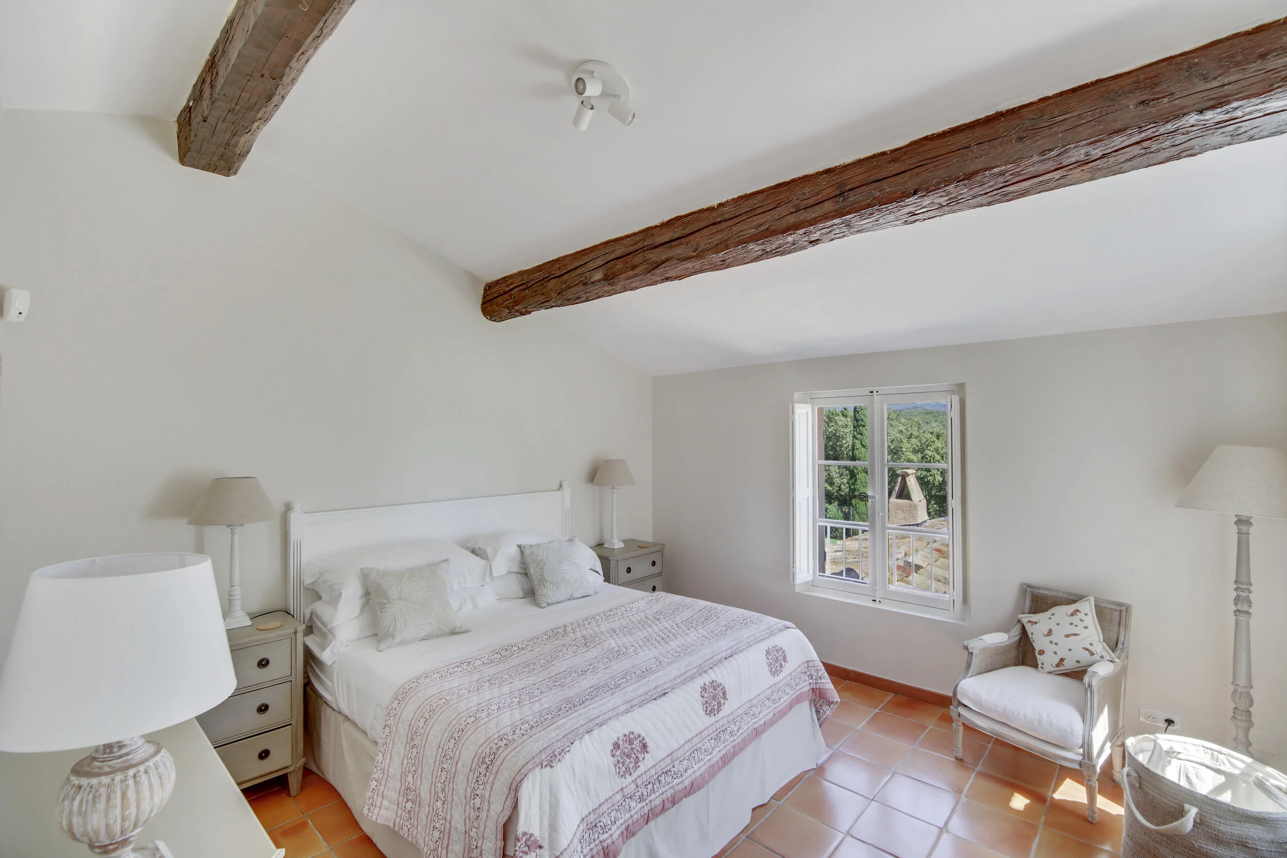 cv-villas-grimaud-r-(40).jpg