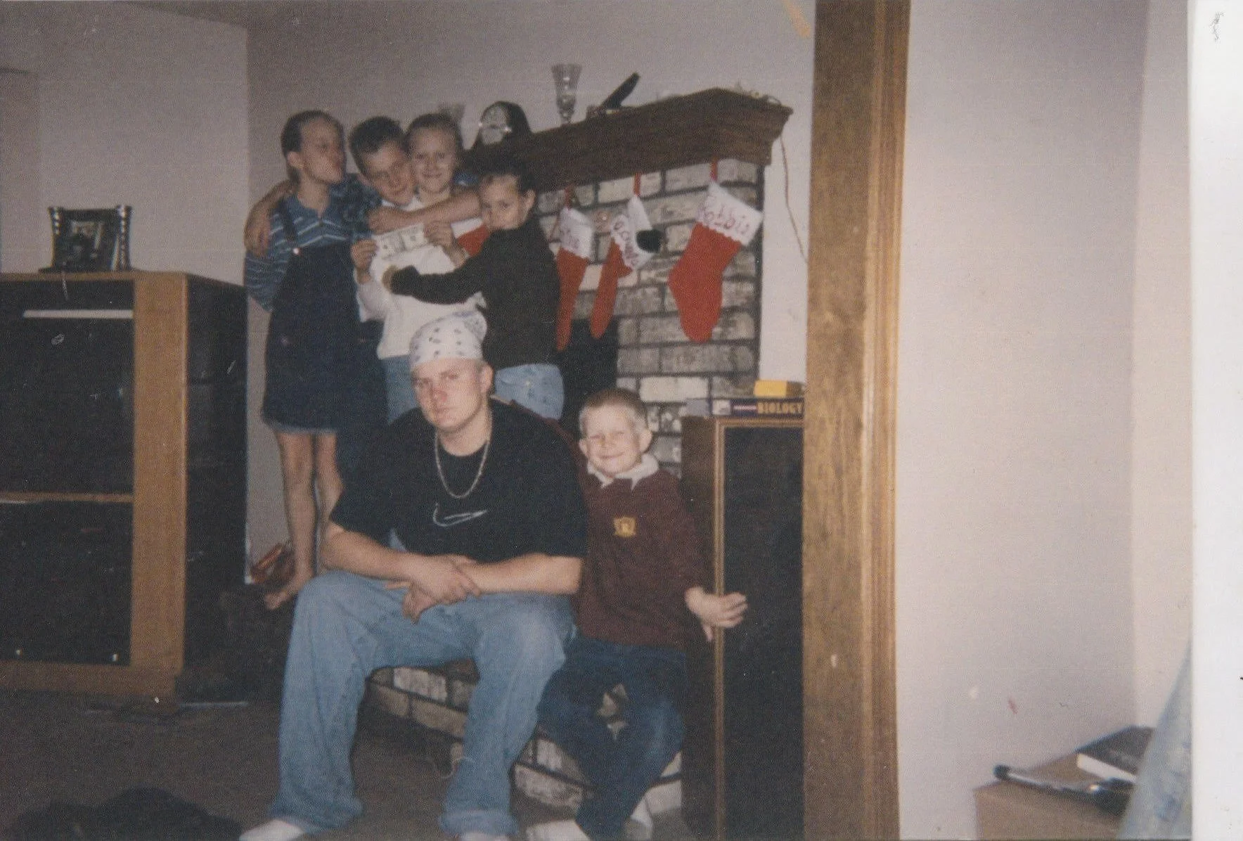 The brain of remembering childhood trauma through a&nbsp;photo