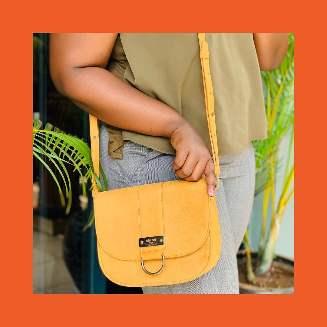 What are you looking for in a bag? Perhaps a compartment in the back to drop your cell phone or keys, so you aren&rsquo;t searching for them. It's found in our saddle bag! FInd one @studio_rwanda. 

#Rwanda #Kigali #Madeinrwanda #visitrwanda #SaddleB