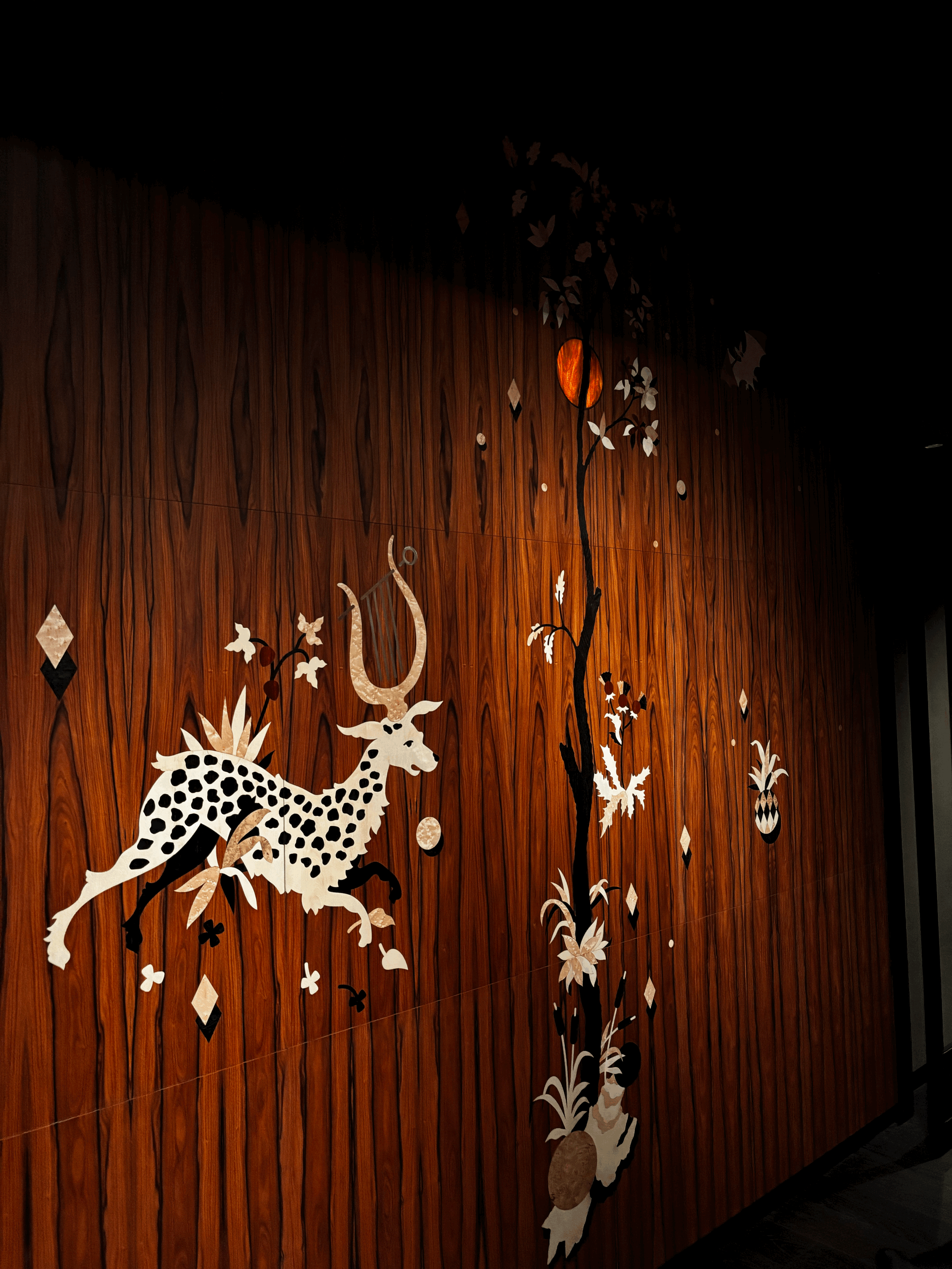 Forbína bar - marquetry