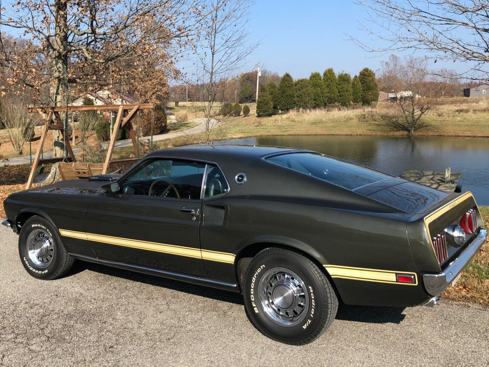 1969 Ford Mustang Mach 1 - R Code - 4 Speed