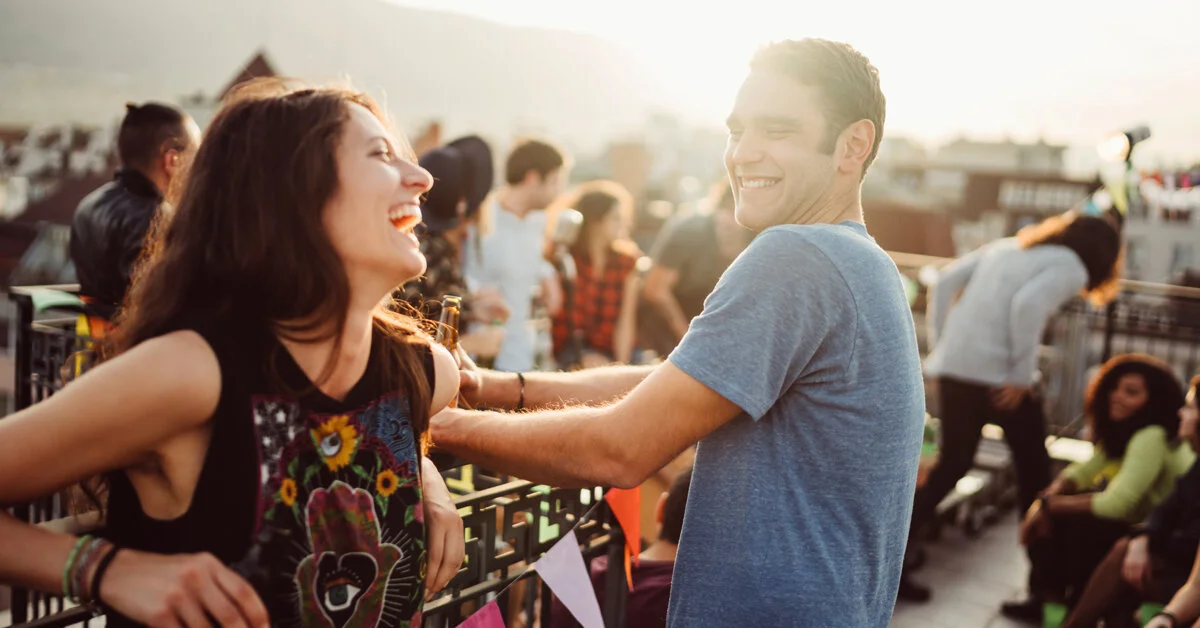 It’s not too late to get yourself a date for valentines, and we have just the app for it. 