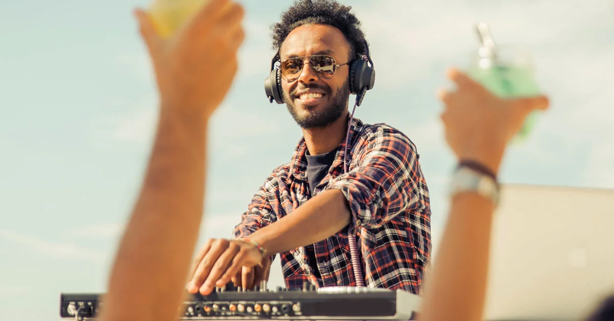Spring into a new season of dating. Here’s how you can change your winter habits and meet in real life. 