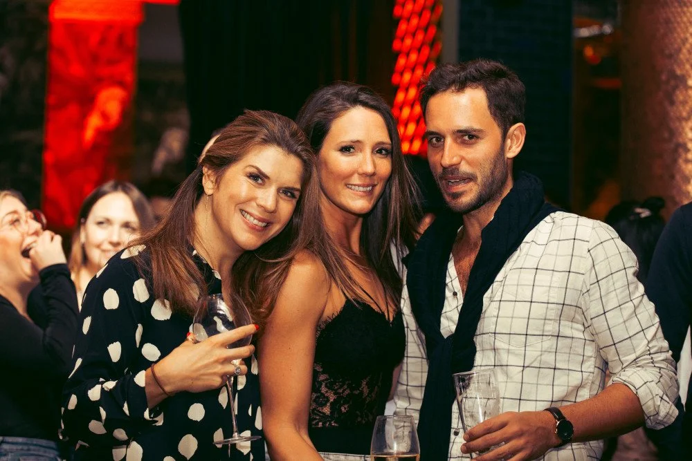 ¿Cansado de swipear? Descubre las fiestas épicas que revolucionarán Bogotá este verano.