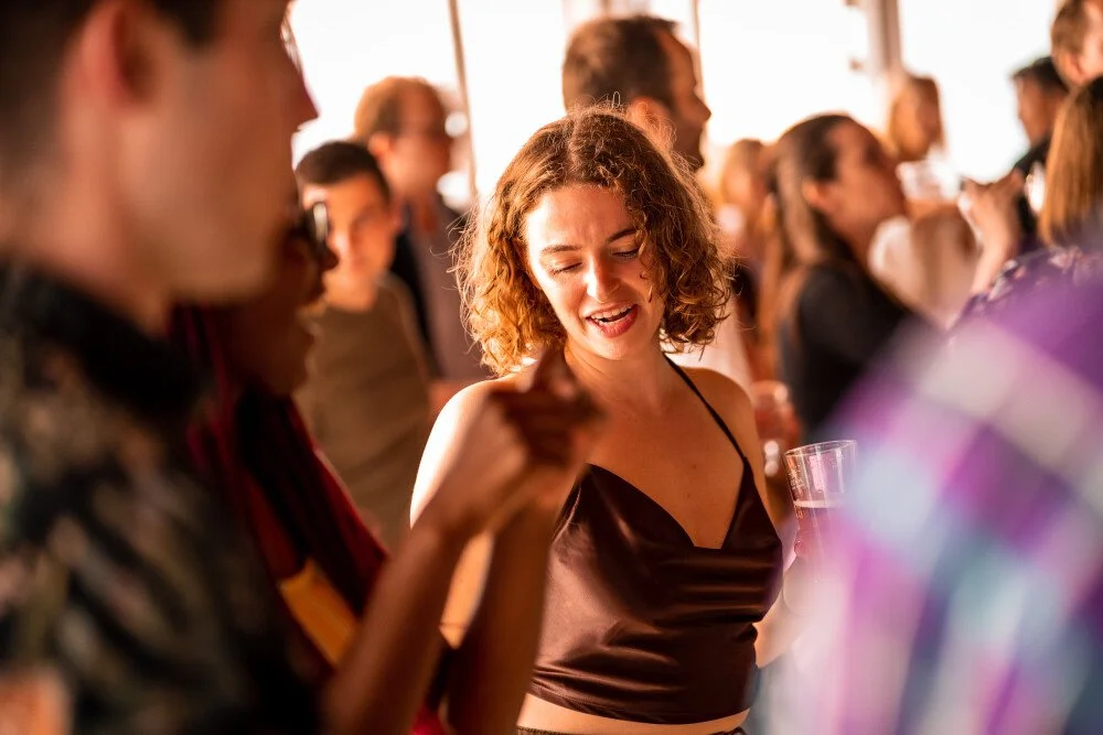 I 5 modi in cui la dating app che usi mantiene invariato il tuo stato sentimentale