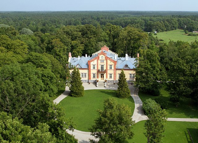 Manor House of the Pädaste Estate 6.jpeg