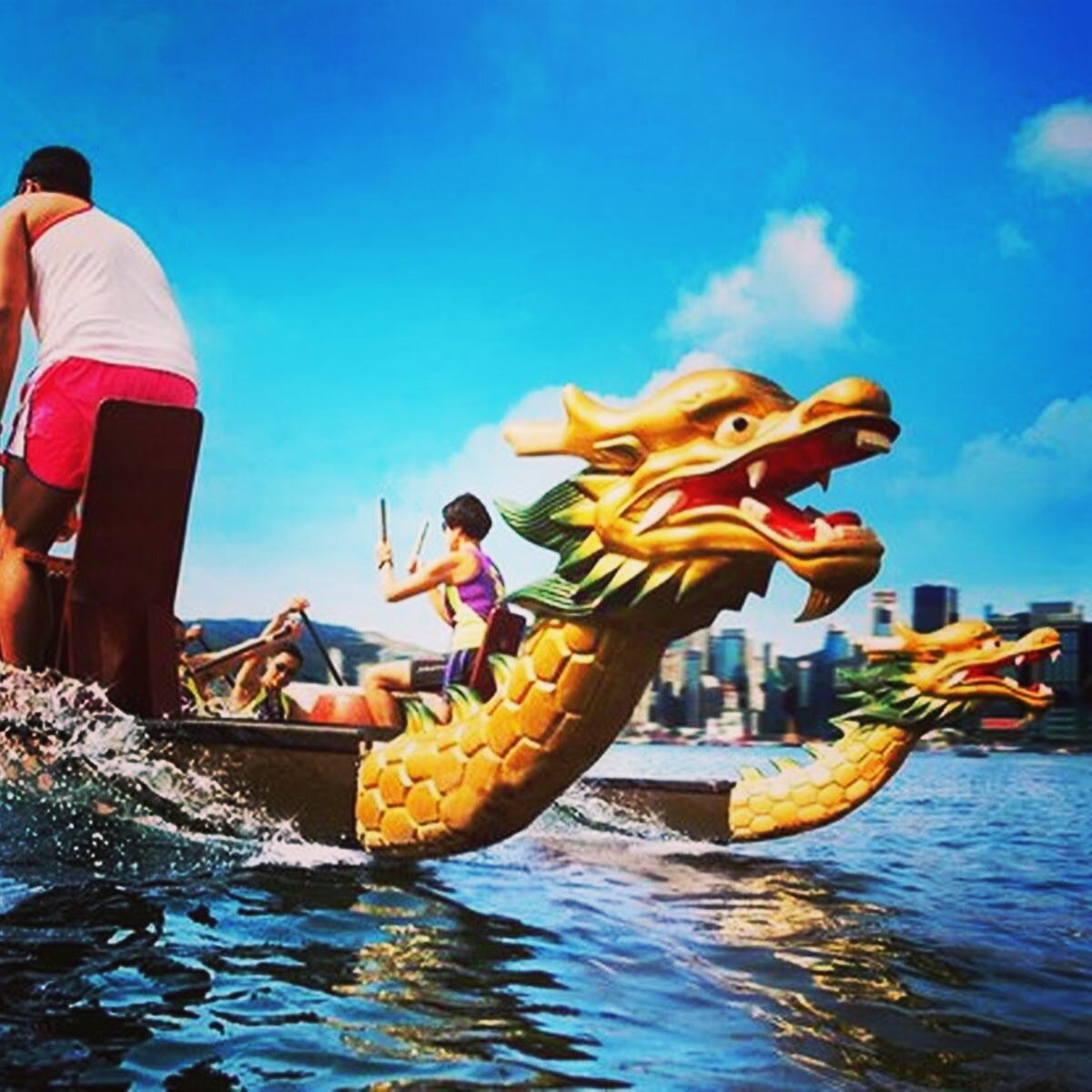 Ever wanted to a go in a Dragon Boat?? 

You are all invited to join the Bristol Dragon Boat Festival this Sunday on the Bristol Docks near the Cottage Pub. 

I&rsquo;ll be down there in the afternoon, presenting the prizes. 🏅🏆 So come and say hi! 