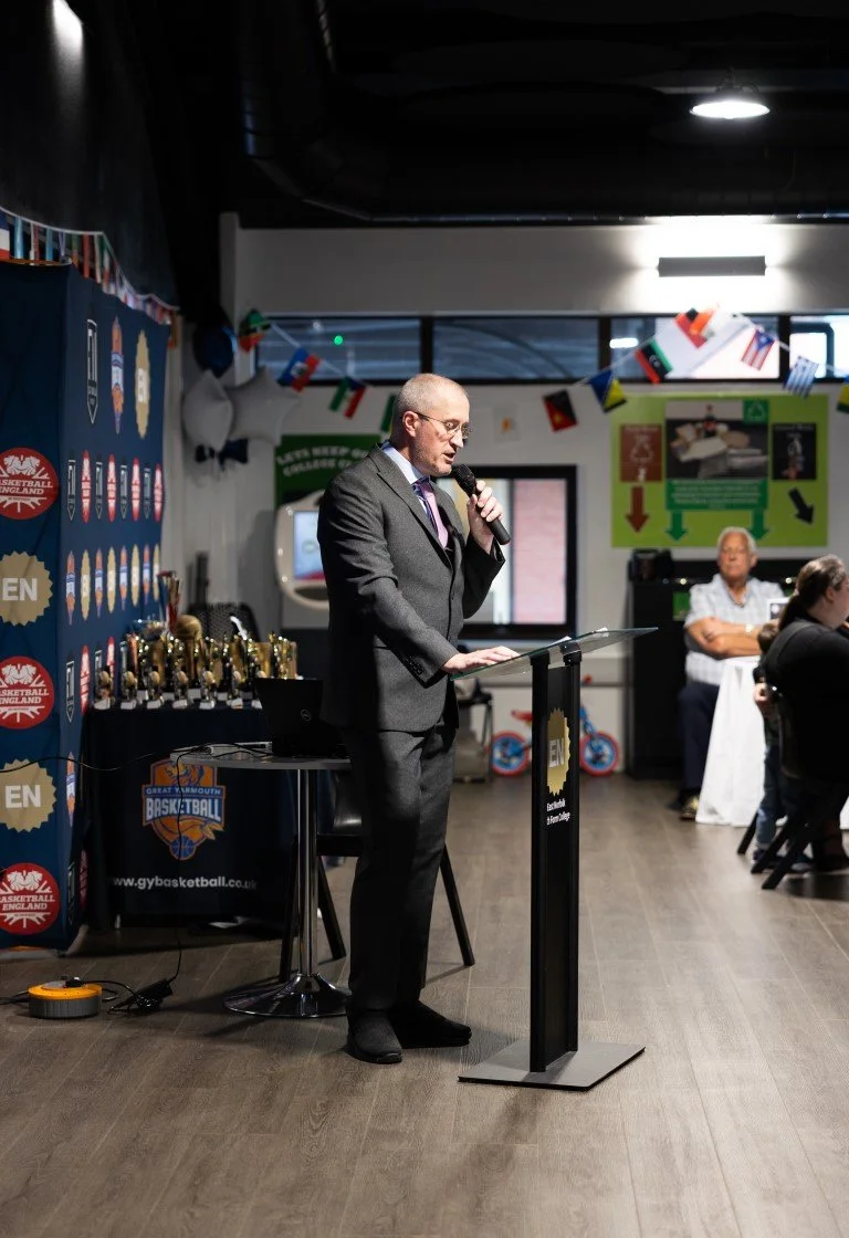 Basketball Awards 26-23 (Medium).jpg