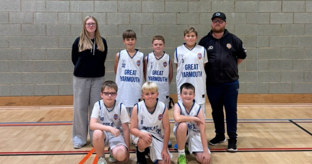 reat Yarmouth Basketball Club U11 Mixed Development team pictured together at Sportspark UEA.