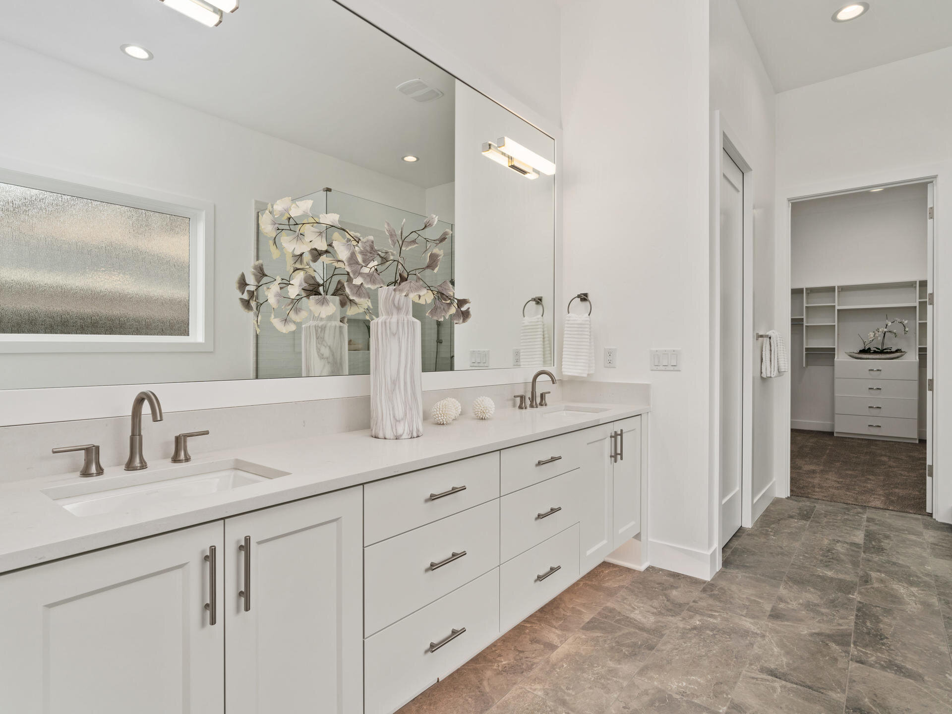 5652 SW 87th Ave Portland OR-044-33-Master Bath-MLS_Size.jpg