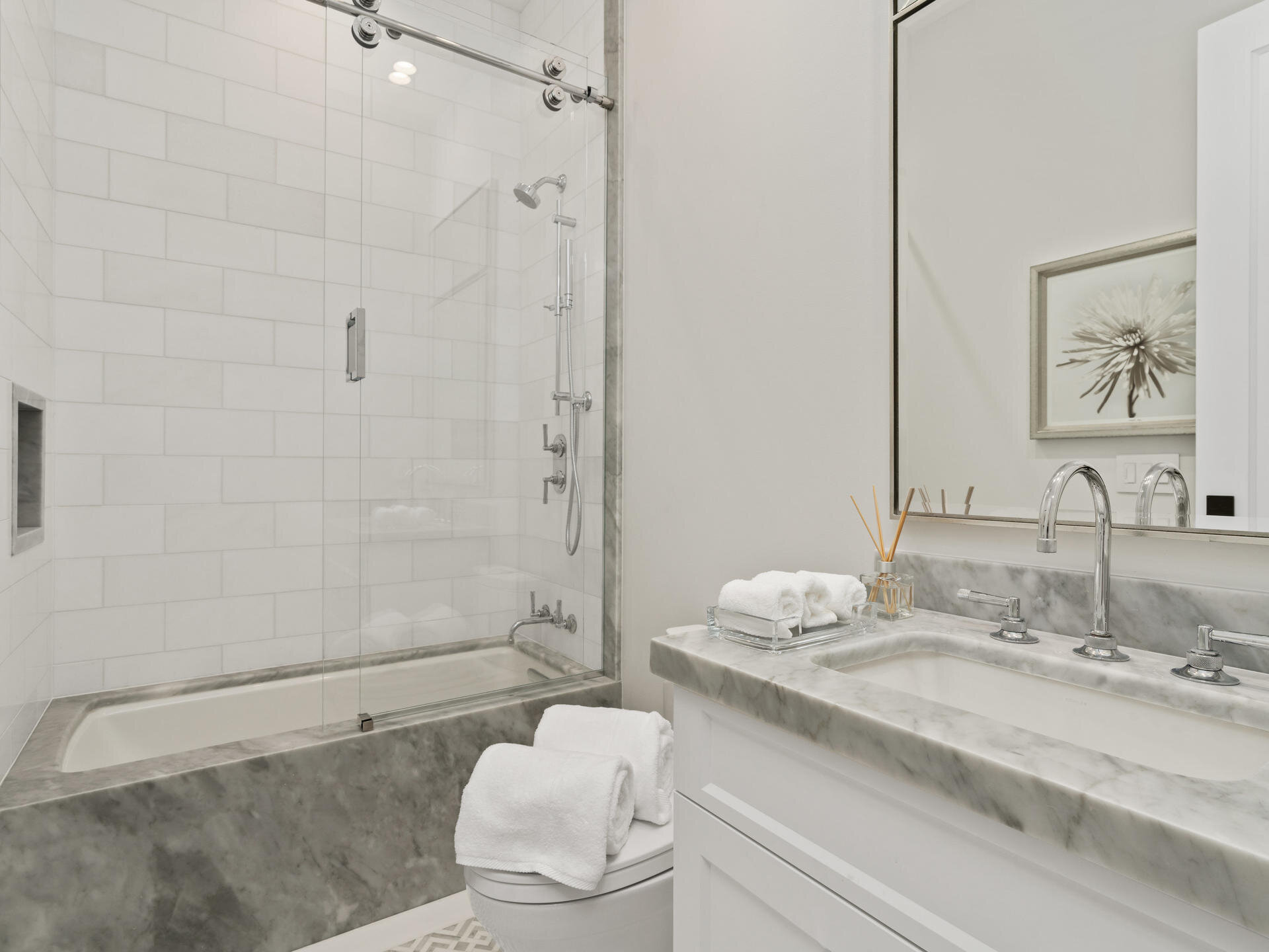 5716 SW 87th Portland OR 97225-079-024-Bathroom-MLS_Size.jpg