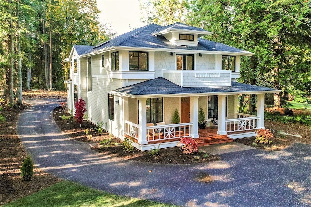 1. Exterior 3 cropped edited.jpg
