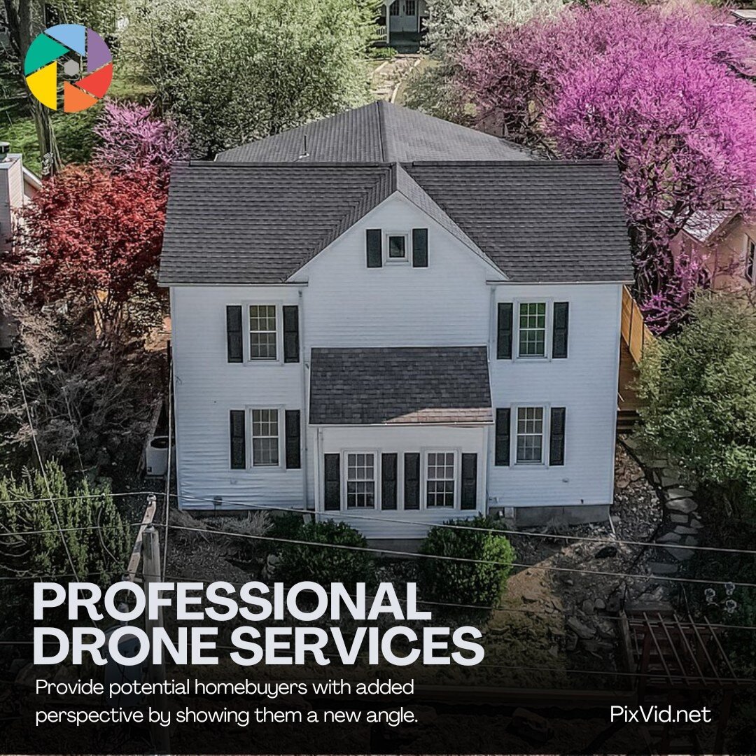 Doesn&rsquo;t Spring look great from a bird&rsquo;s eye view? 🌤️🌸📸 

#Realestate #agents looking to add perspective to their #realestatelistings should consider incorporating #aerial photos and videos. These shots help take online marketing effort