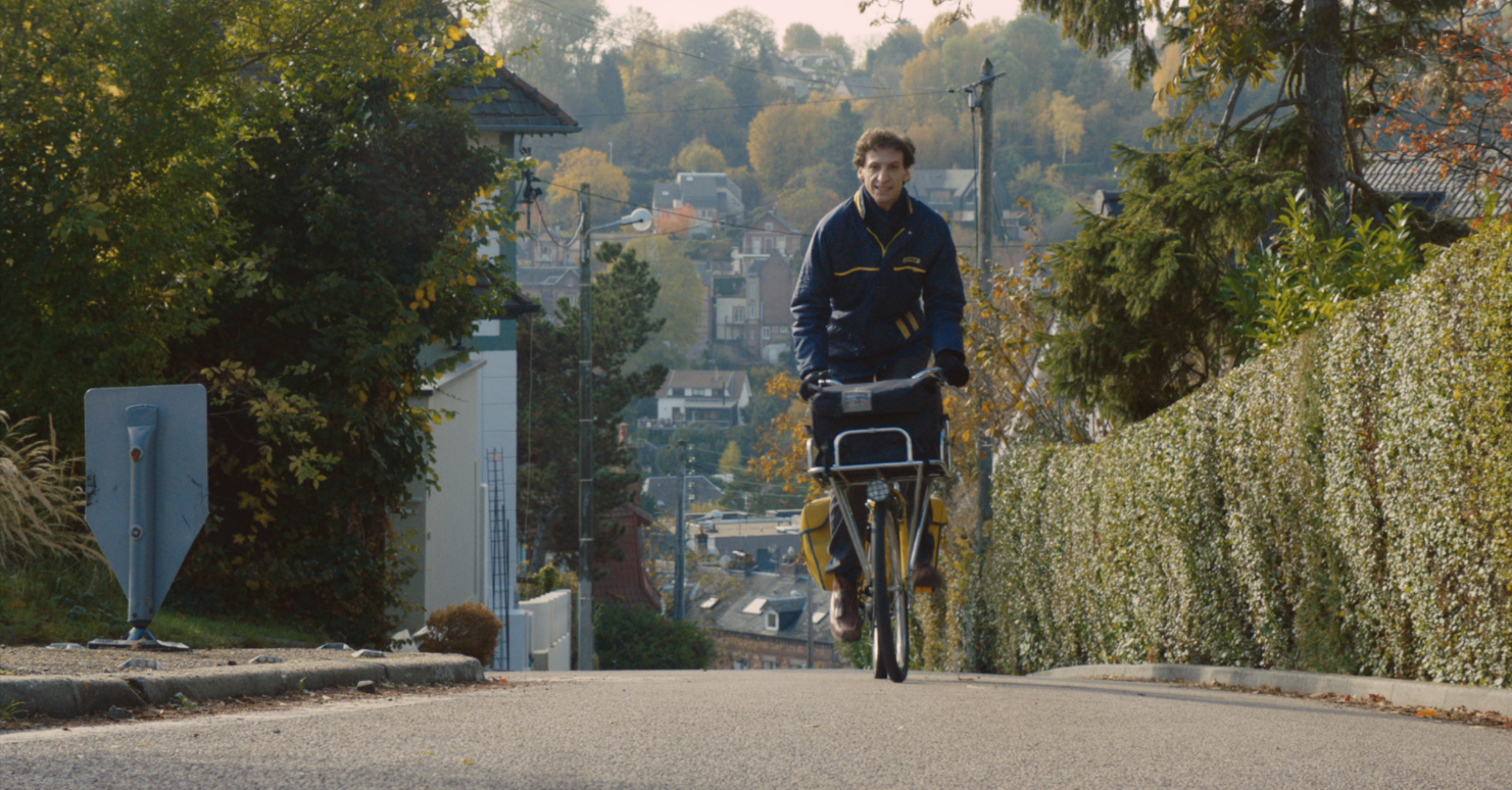 LUCIEN TUE DES CHATS