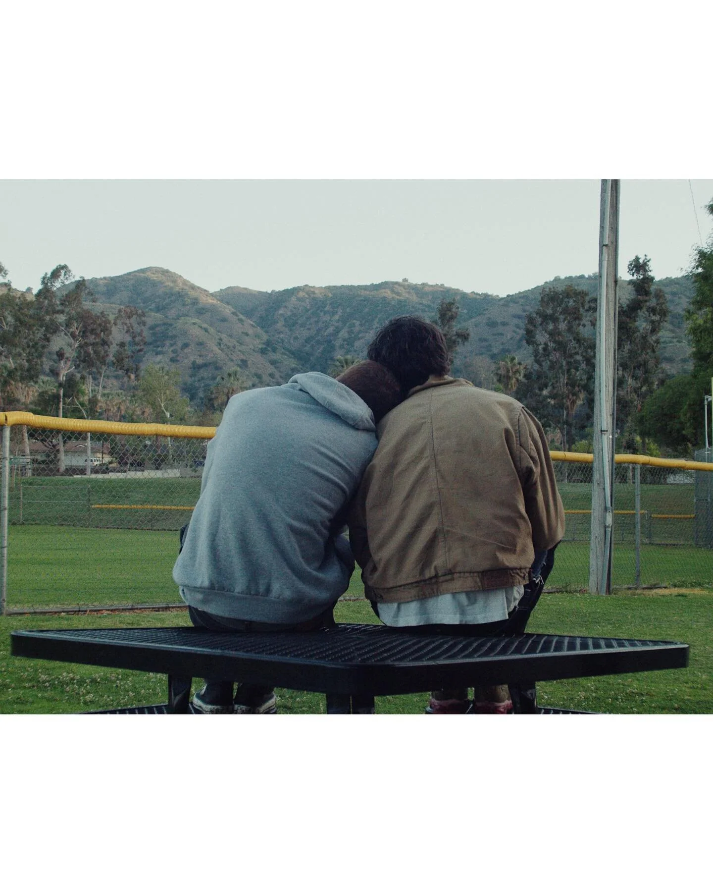 &ldquo; 𝑻𝑾𝑬𝑵𝑻𝒀 𝑺𝑬𝑽𝑬𝑵 𝑻𝑾𝑬𝑵𝑻𝒀 𝑭𝑰𝑽𝑬 &ldquo; 

(Swipe for clip) 

A very special end to a project I&rsquo;ll never forget for @harrystrangemusic in Los Angeles 🌅

About as minimal as it gets kit wise, but sometimes nice natural ligh