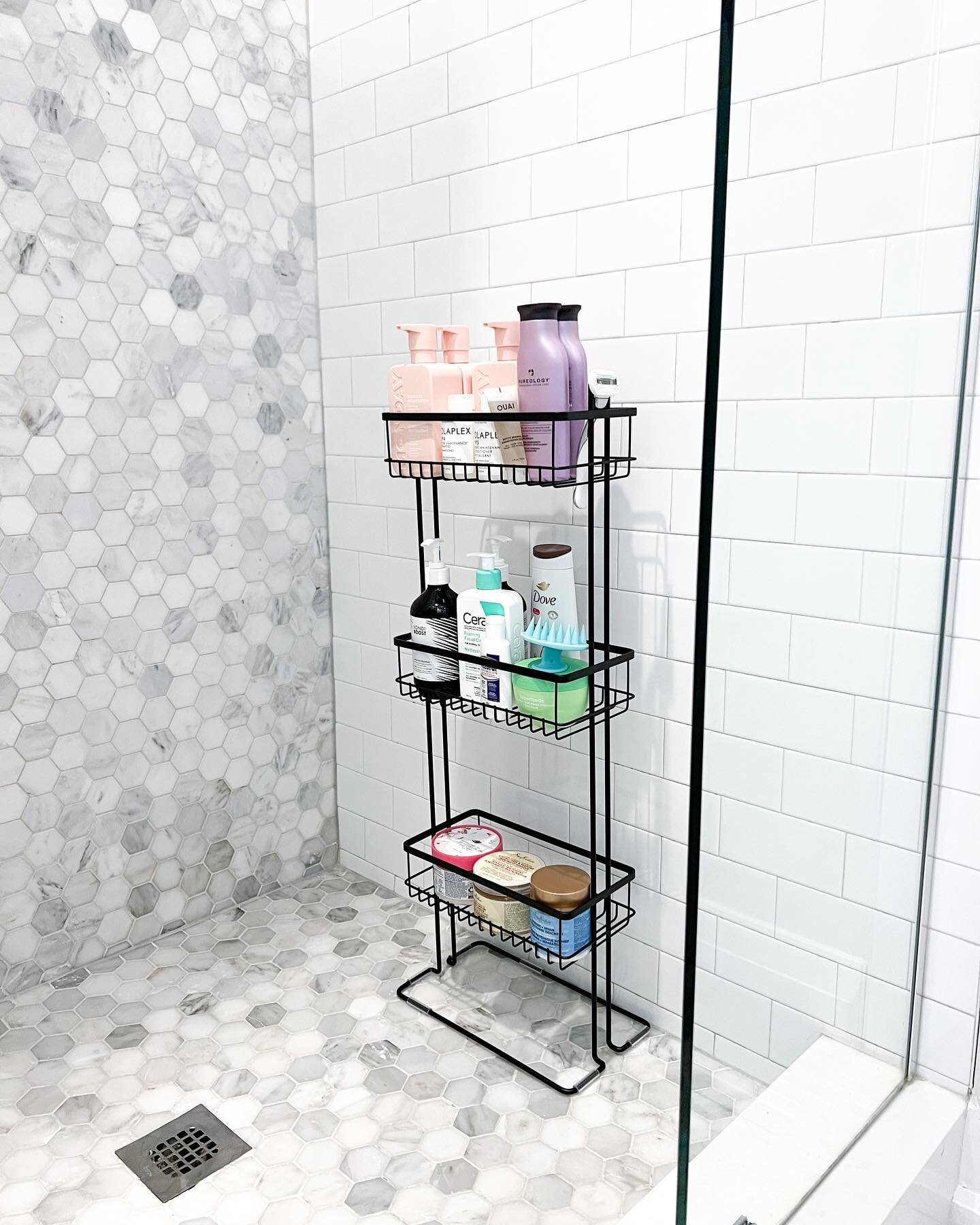 Is there anything better than a relaxing shower on a long weekend? 
⠀⠀⠀⠀⠀⠀⠀⠀⠀
Drop an emoji of something you're looking forward to this long weekend. I'll go first 🎢
⠀⠀⠀⠀⠀⠀⠀⠀⠀
#homeorganization #vaughanorganizer #torontoorganizer #professionalorgani