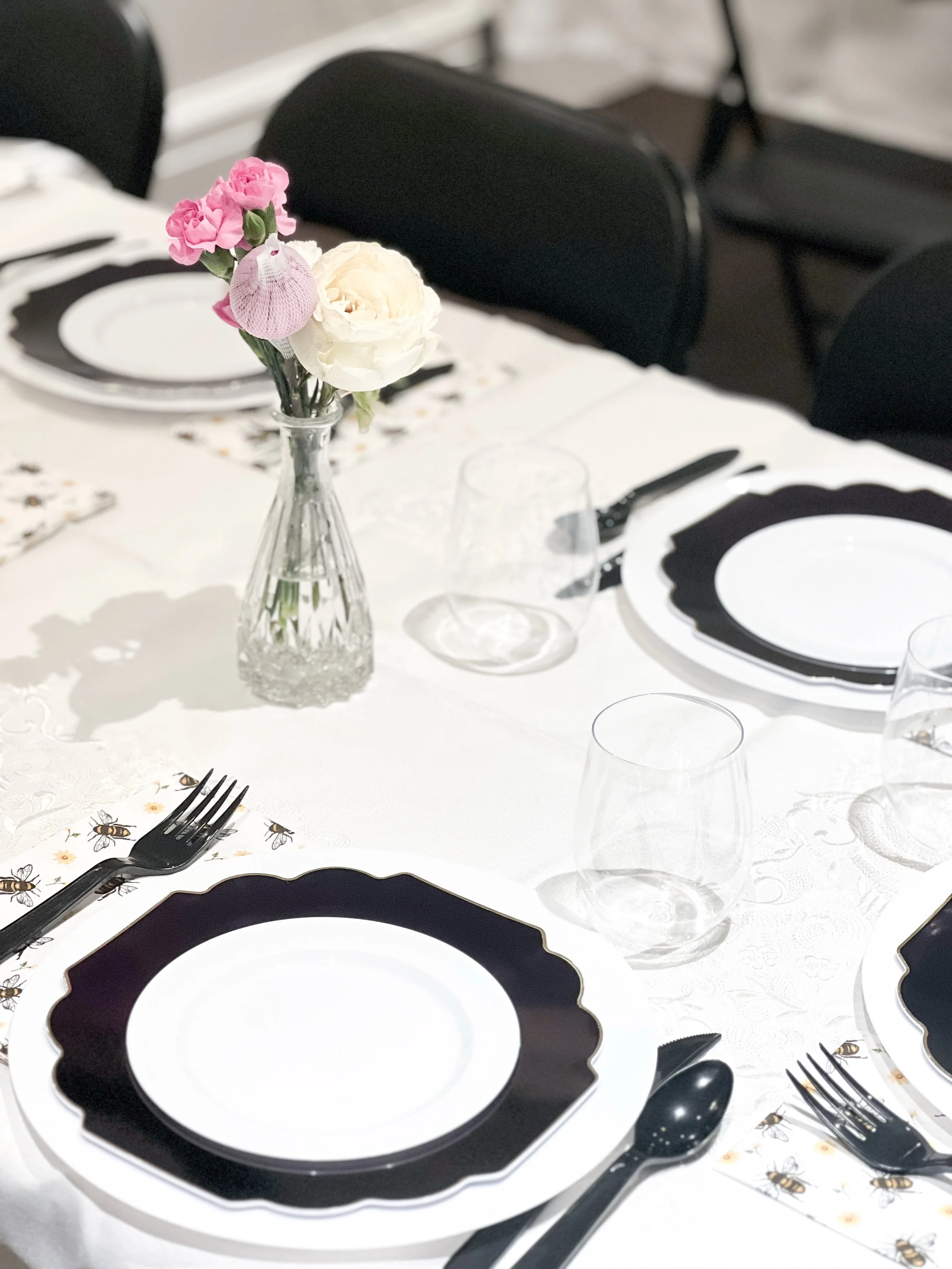 A sweet new year starts here 🍎🍯

To everyone celebrating Rosh Hashanah, I&rsquo;m wishing you and your families a Shana Tova &mdash; a year filled with health, happiness, love, peace, and so many sweet moments together. 🤍

I&rsquo;m incredibly gra