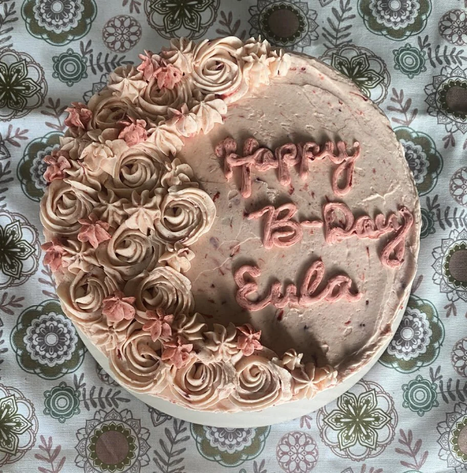 #glutenfree lemon cake with strawberry compote and strawberry buttercream for a sweet one&rsquo;s 4th bday. #glutenfreecake #glutenfreeasheville #blairsville #blairsvillega #blueridgega #blairsvilleevents #blueridgewedding