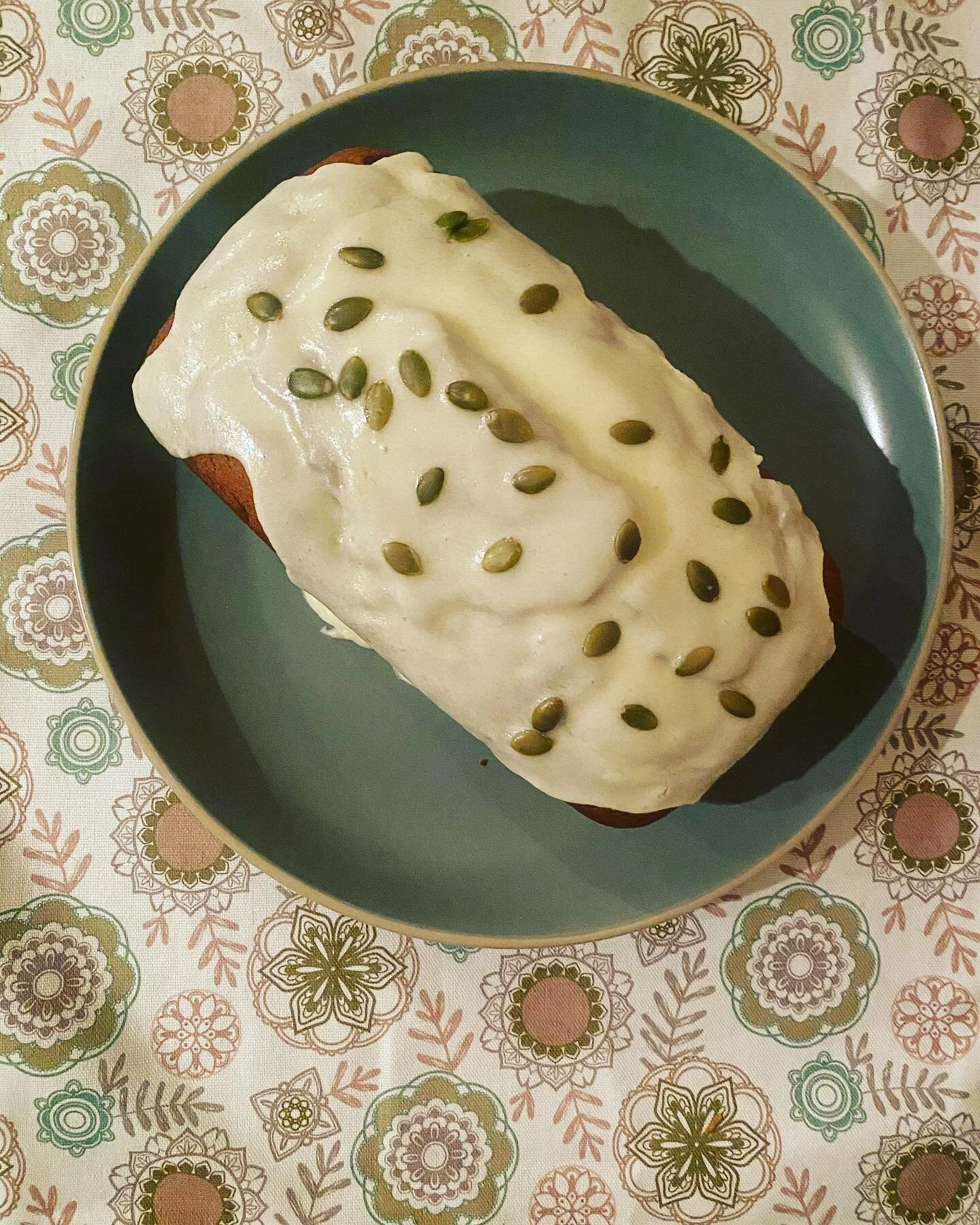 Pumpkin chocolate chip bread with a cream cheese glaze. Does this just scream fall or what!?! Thanksgiving is already next week 😳 how did that happen?! Im available for holiday orders&hellip;pie, breakfast breads(like this one), and cake. Why not ea