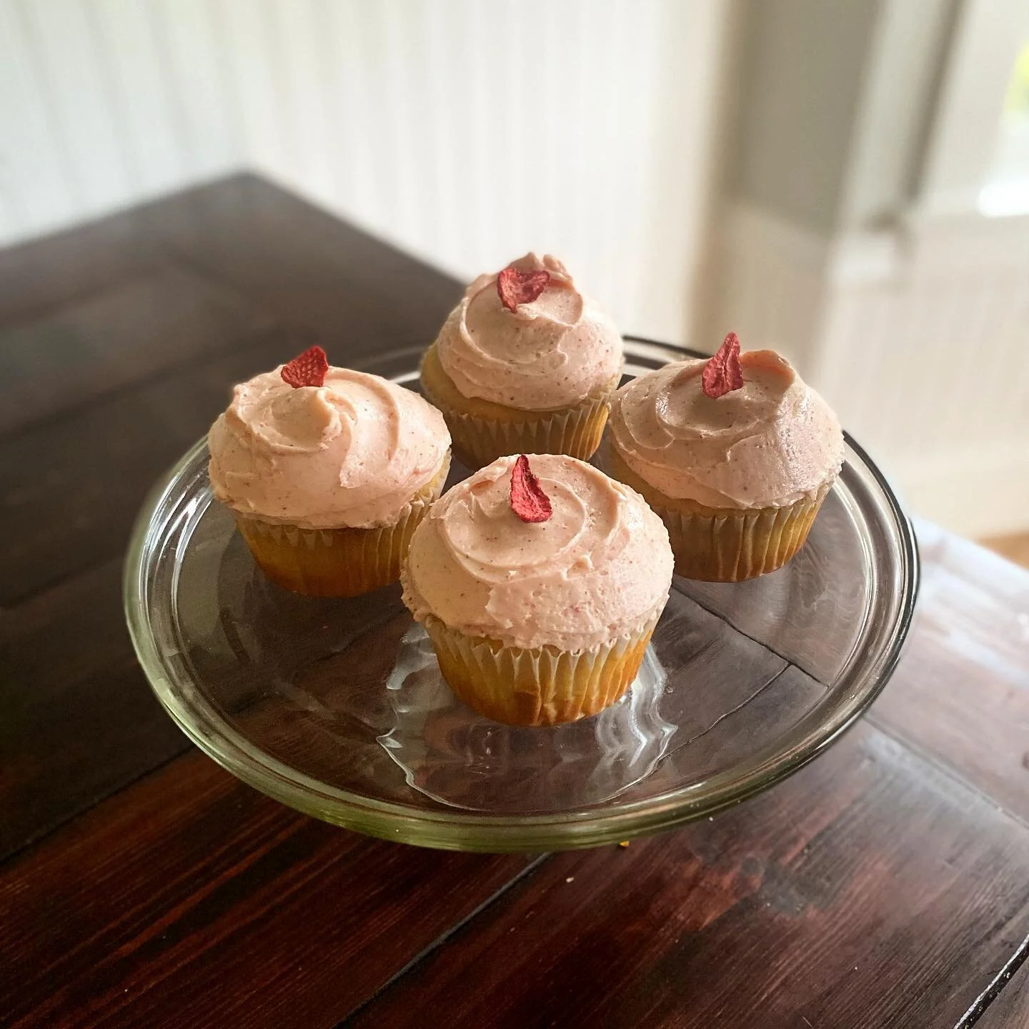 Mother&rsquo;s Day cupcakes 🦋 🌸 to bring some extra smiles. Vanilla almond cake and strawberry buttercream were simply delightful for a spring time treat. #blairsvillegeorgia #visitnorthgeorgia #visitblueridgega #blueridgewedding #northgamountains 