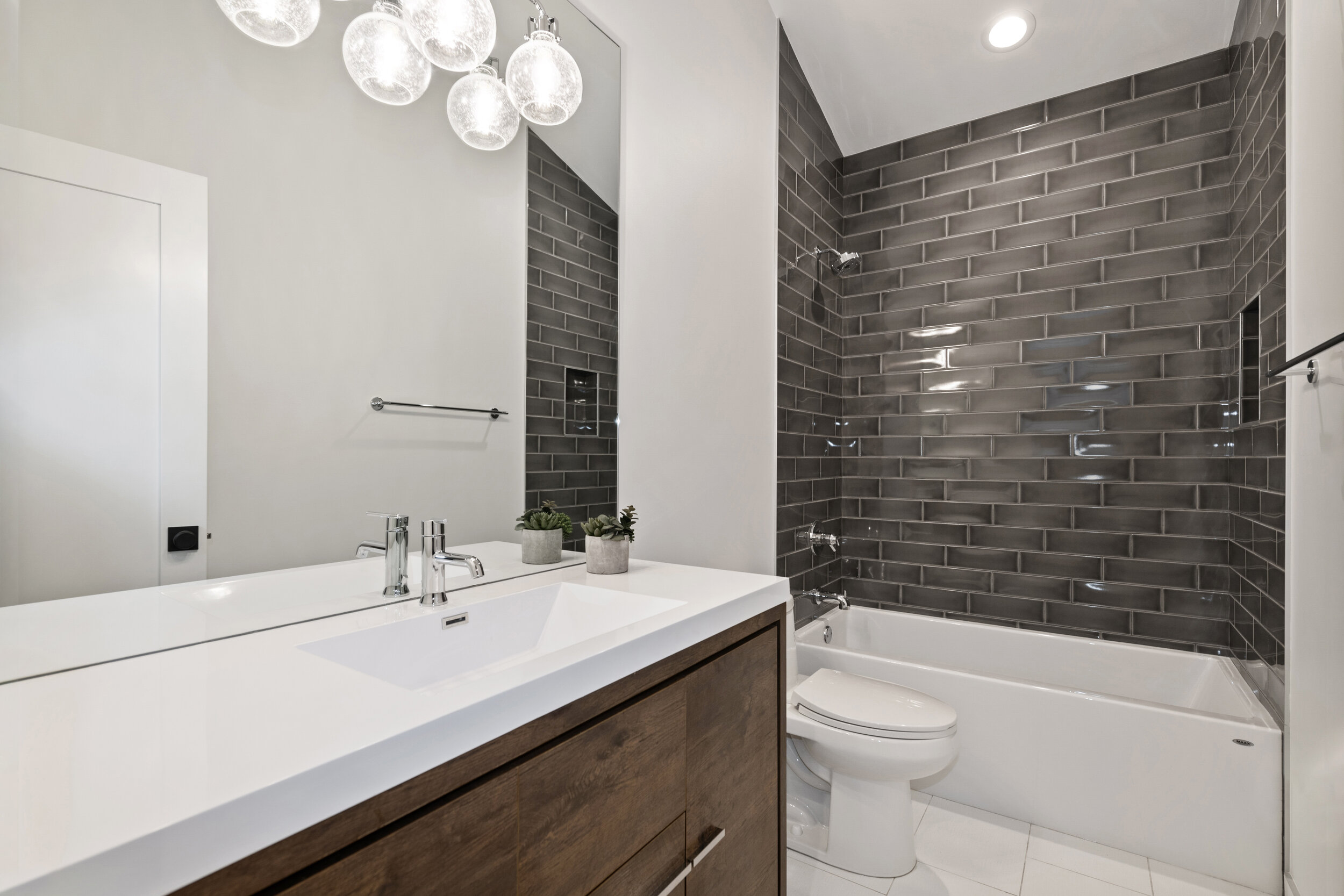 28_The-12_Development-of-30-Single-Family-Homes_2052_Guest-Bathroom_Print.jpg