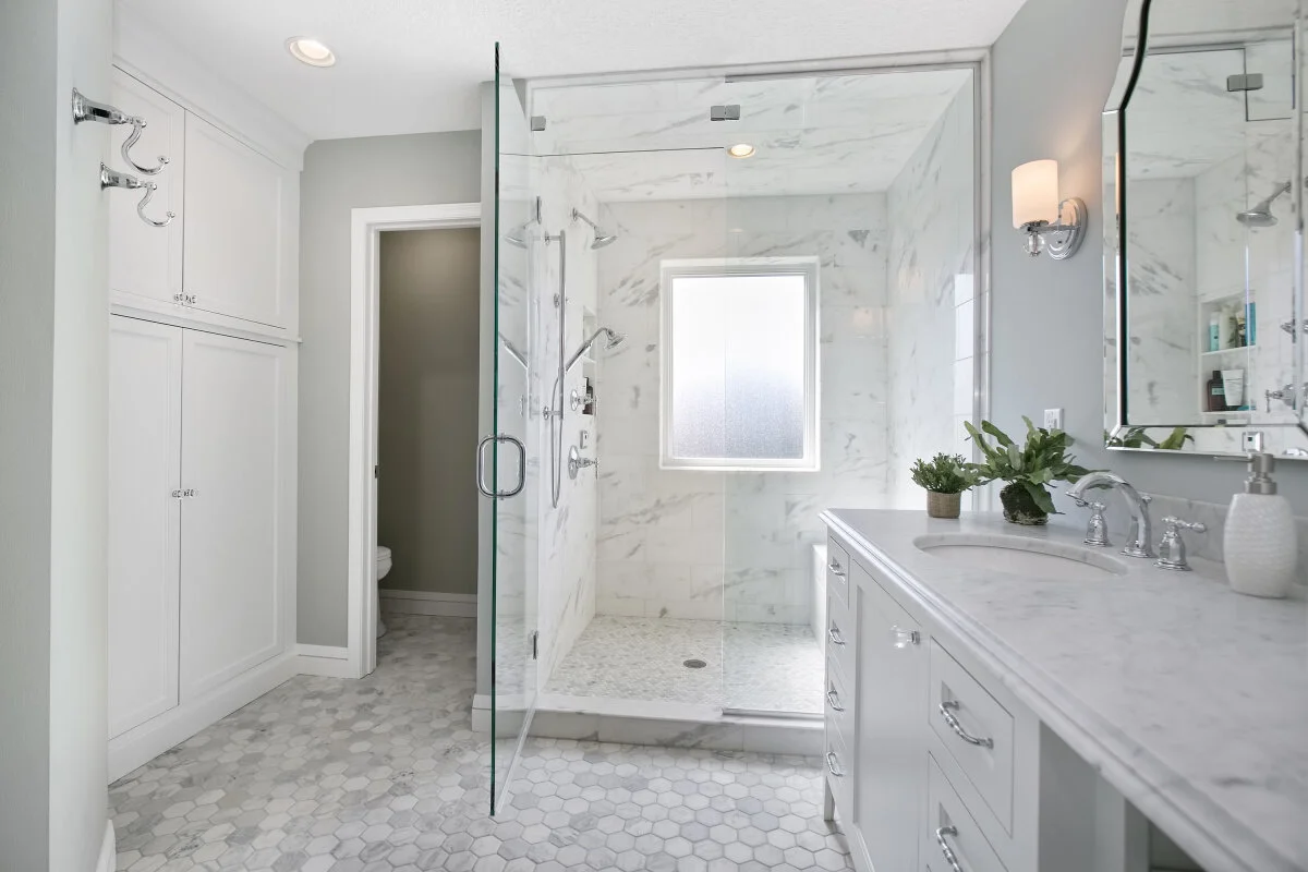 5 Dreamy Master Bathrooms For a Spa-Like Retreat