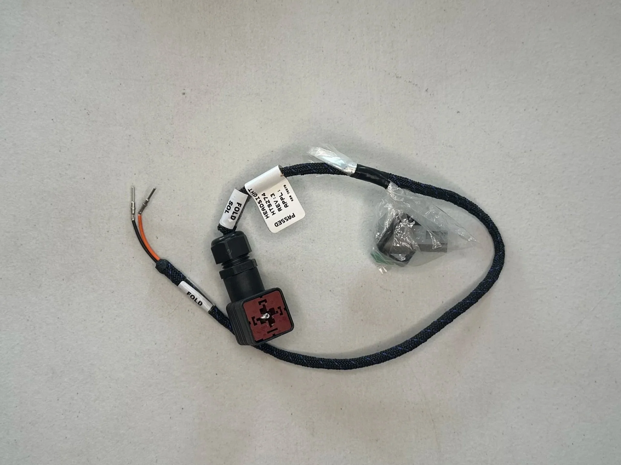 HARNESS ADAPTER FOLDING DIN - HT9274