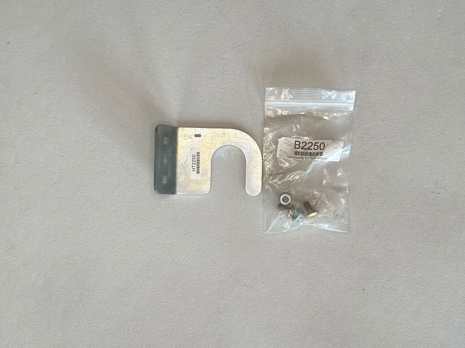 BRACKET FOR 31 PIN CONNECTORS - HT250