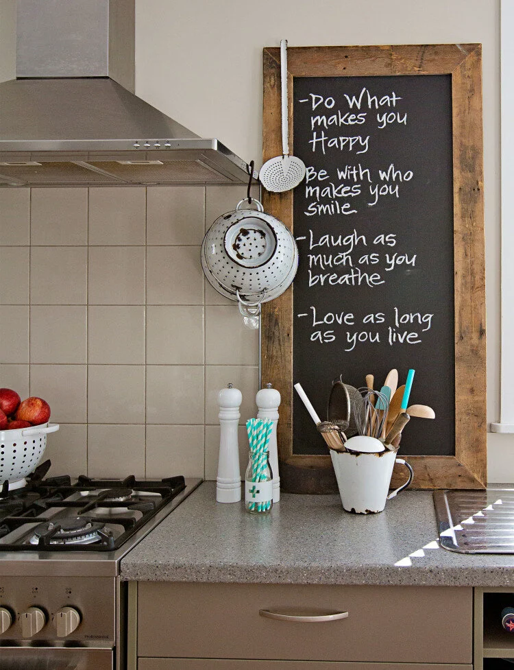 1960s-reno-kitchen-inspirational-chalk-board-750x977.jpg