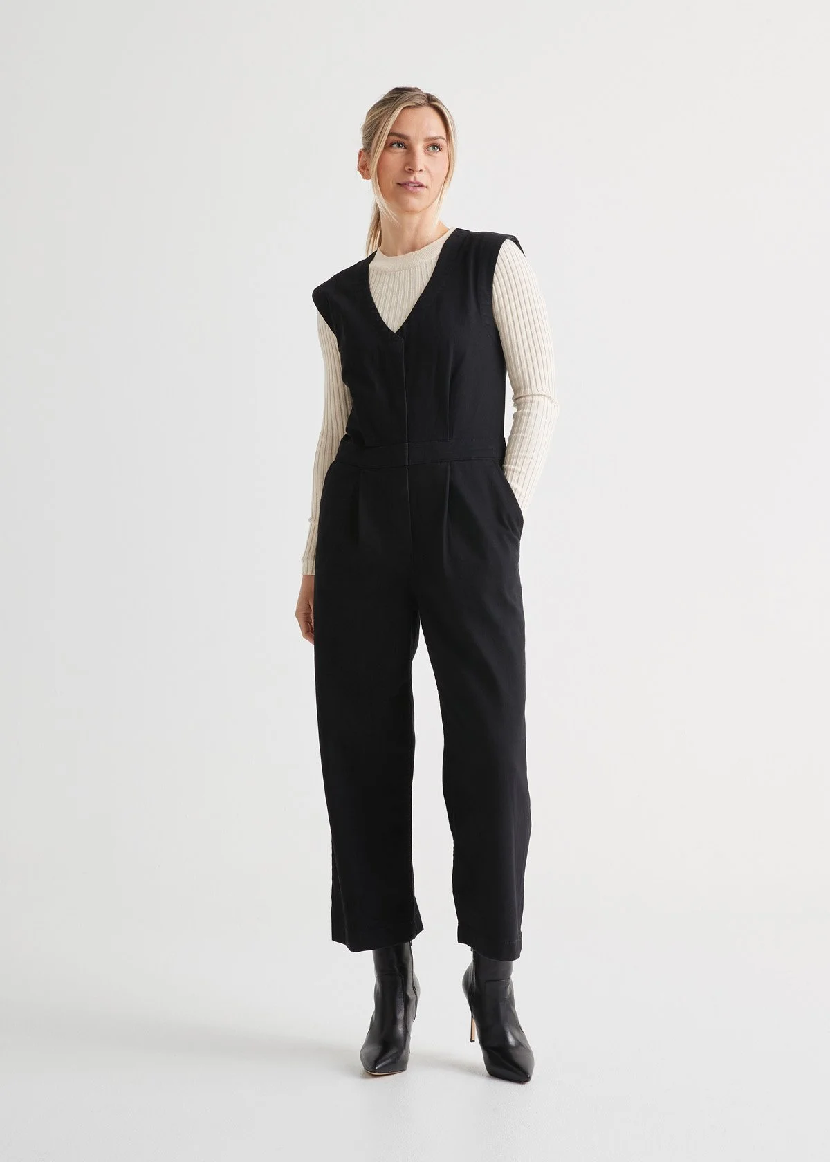 WBLR2101-Performance-Denim-Tailored-Jumpsuit-Black-Amy_2436-ECOM.jpg