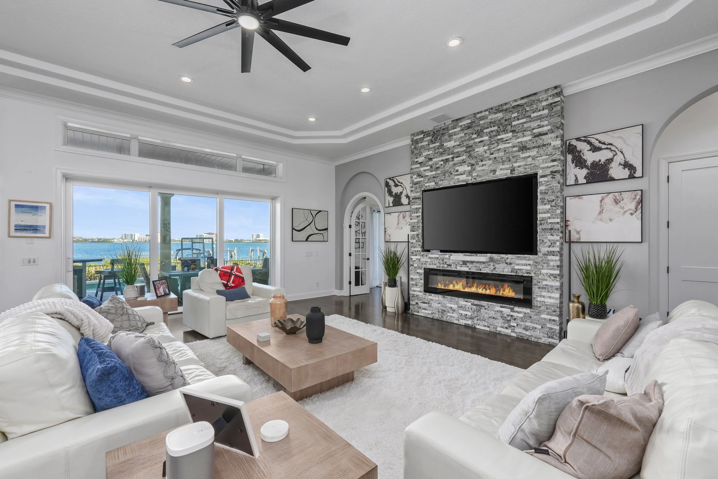 Family Room -019.jpg