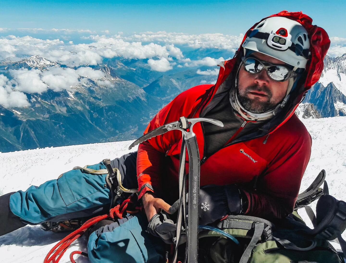 TUTVUME VEDURITEGA: MARKO 🏔️

Marko on kahtlemata meie k&otilde;ige suurema kogemustepagasiga vedur. Tema kirg alpinismi vastu on kestnud juba &uuml;le 20 aasta - selle aja jooksul on Marko osalenud n&auml;iteks Jaan K&uuml;nnapi alpinismikoolis, Ka