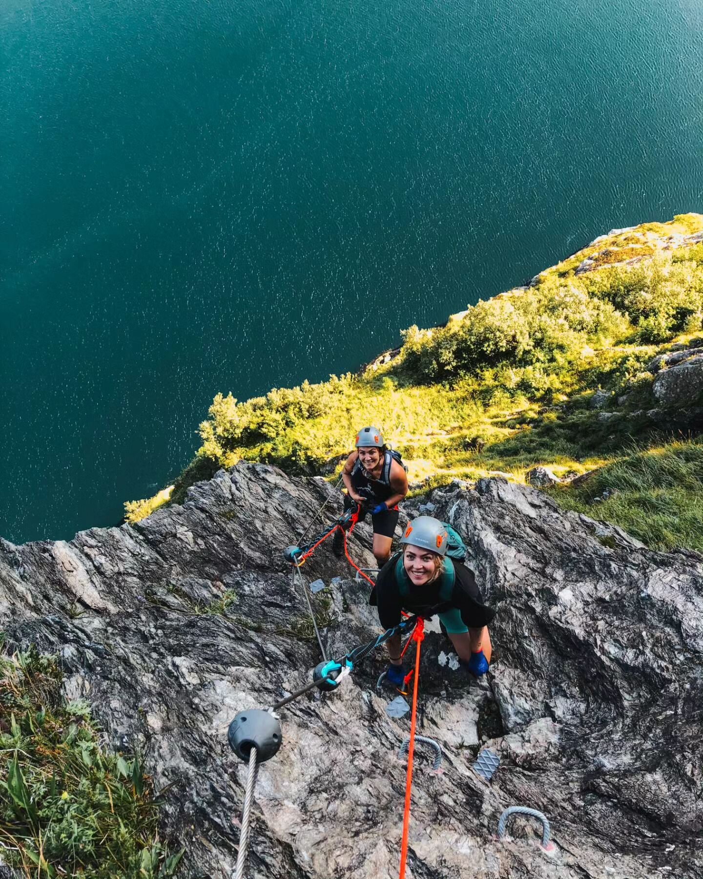 Meeldivad seikluspargid? Kaljud? Head vaated?

🌄 Norras on k&uuml;ll nii, et millise nurga taha ka ei piilu, ikka on ilus. Juba sel varasuvel, t&auml;psemini 13.-20. juuni, saad seda meiega nautida! 

🧗&zwj;♂️ See n&auml;dalane 'via ferrata' seiklu