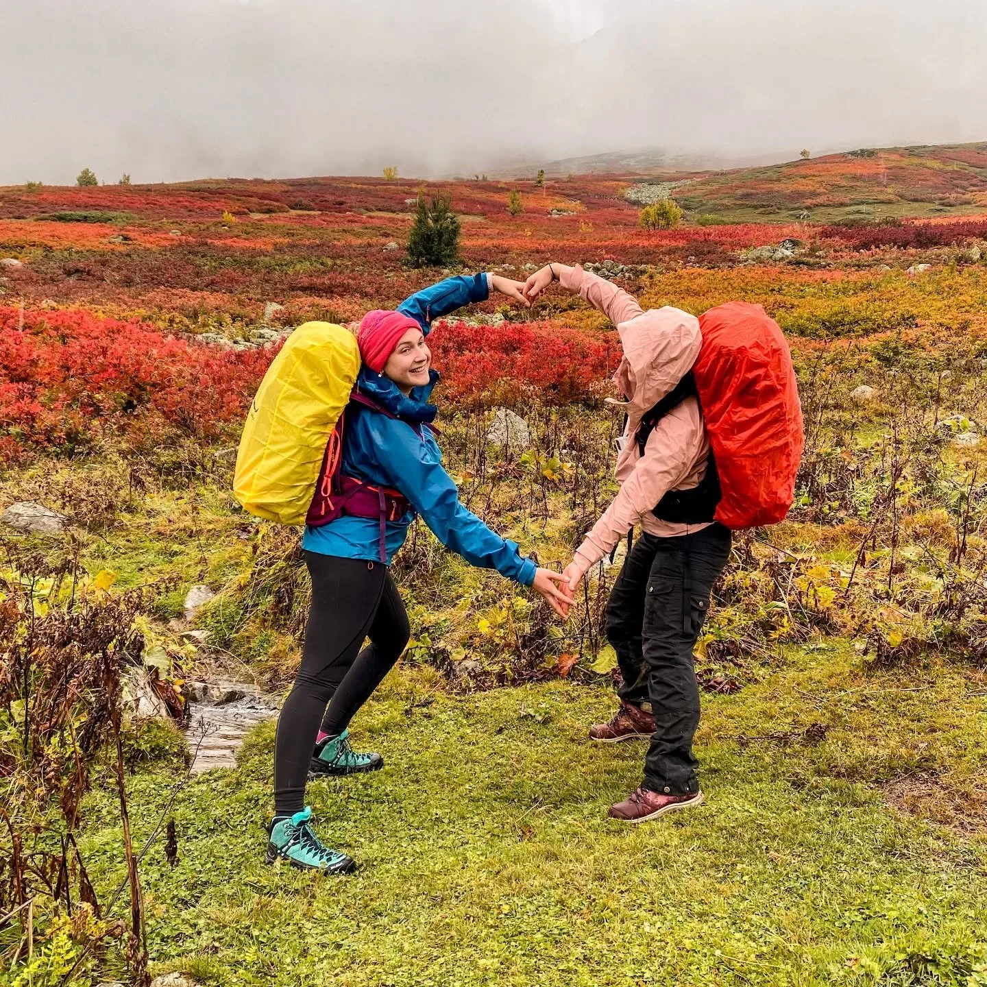 Imelist naistep&auml;eva, armas naine!

Sinu vastupidavus, motivatsioon ja sihikindlus on imetlusv&auml;&auml;rne. &Auml;ra kunagi k&otilde;hkle iseendas - Sa suudad selle matkaraja l&auml;bida, &uuml;le mudase kraavi h&uuml;pata, tippu ronida ja k&o
