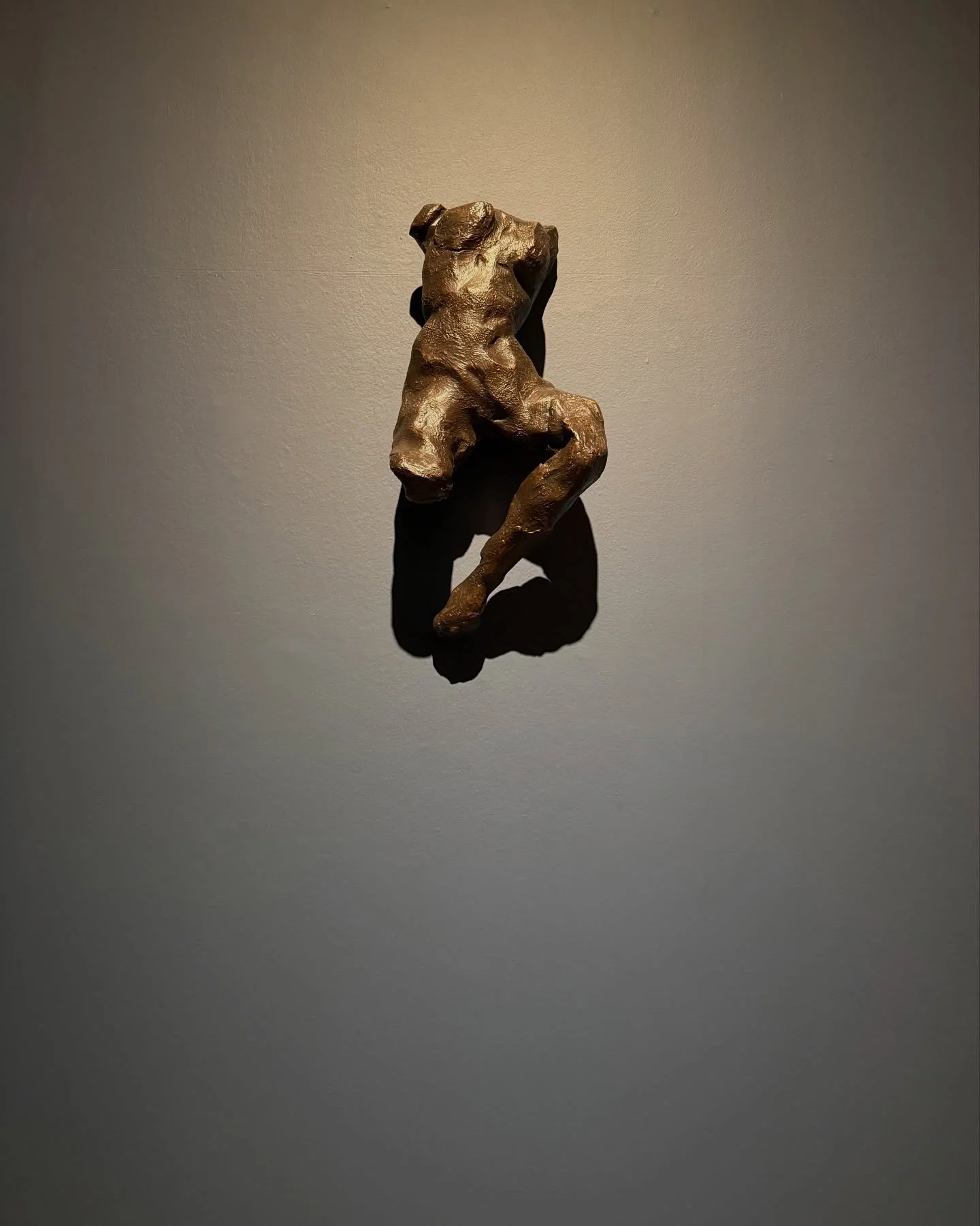 Tracey Emin&rsquo;s bronzes are a revelation - first pic is &lsquo;Ascension&rsquo;, displayed high up on a wall like a crucifixion, so very beautiful and tender. This was a private view for the ages! 

#traceyemin