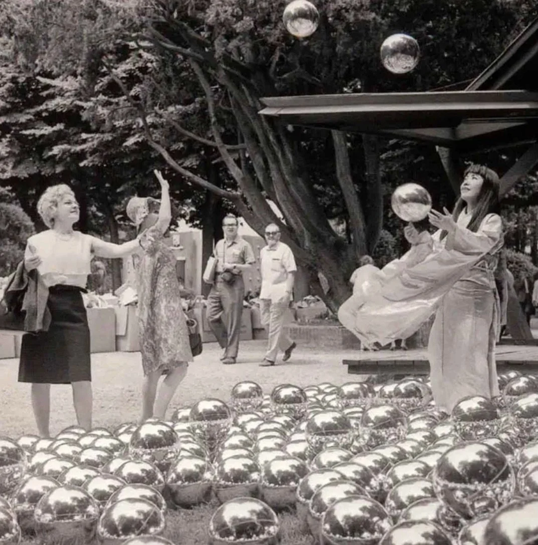 If you are feeling slightly queasy from all the Venice Biennale pics may I present to you Yayoi Kusama&rsquo;s 1966 Narcissus Garden, which she installed at the Venice Biennale despite not being officially invited to participate.

It consisted of 1,5