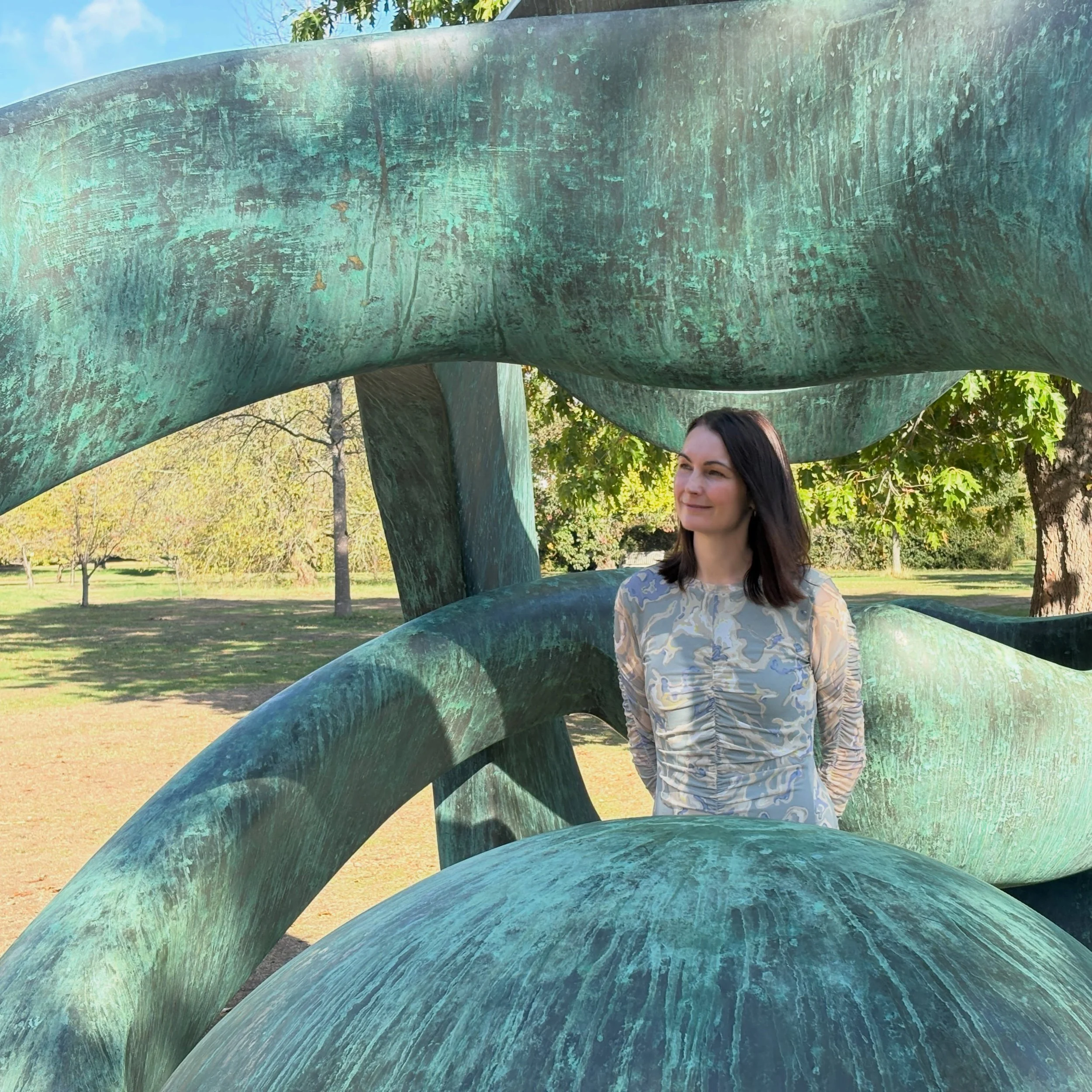 Filming for Henry Moore at Kew Gardens in the blue sky and sunshine today! I am also on a panel with @laurabruni2 @lefeuvrelisa at Kew on Weds 14 Oct at 7pm, as part of Kew&rsquo;s series &lsquo;An Evening with Moore&rsquo; presented alongside &lsquo